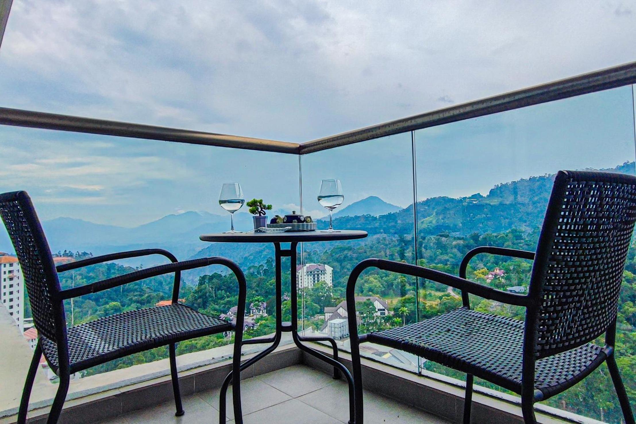 Cloud Deck at Windmill Upon Hills Genting by HCK