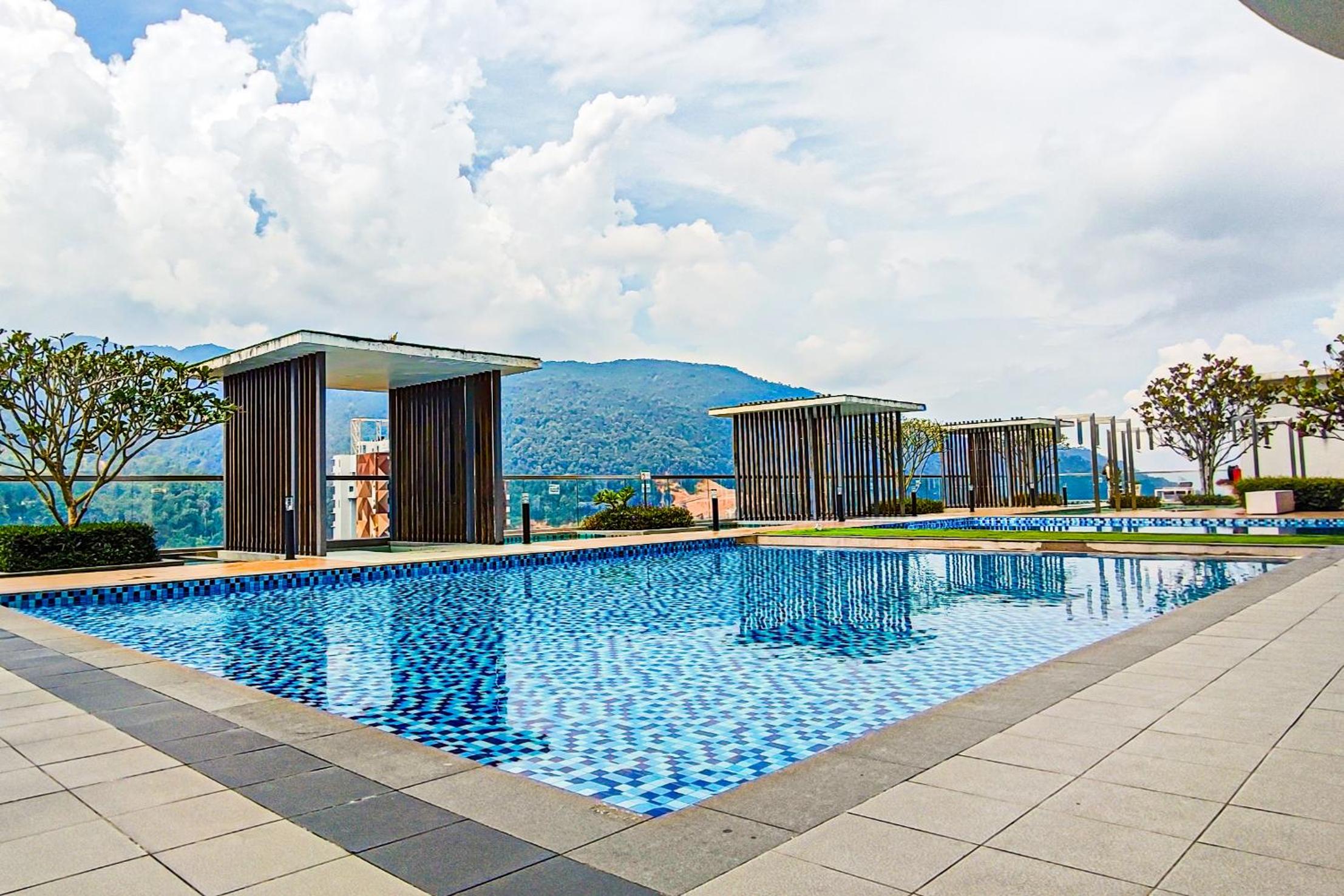 Cloud Deck at Windmill Upon Hills Genting by HCK
