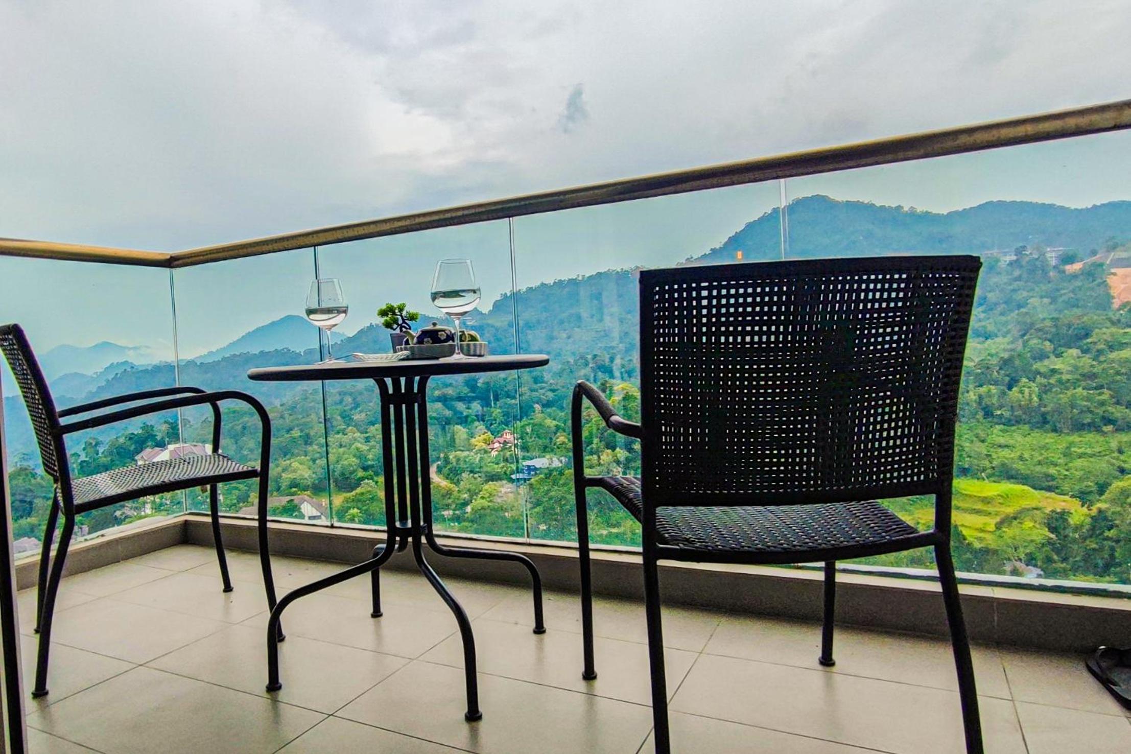 Cloud Deck at Windmill Upon Hills Genting by HCK