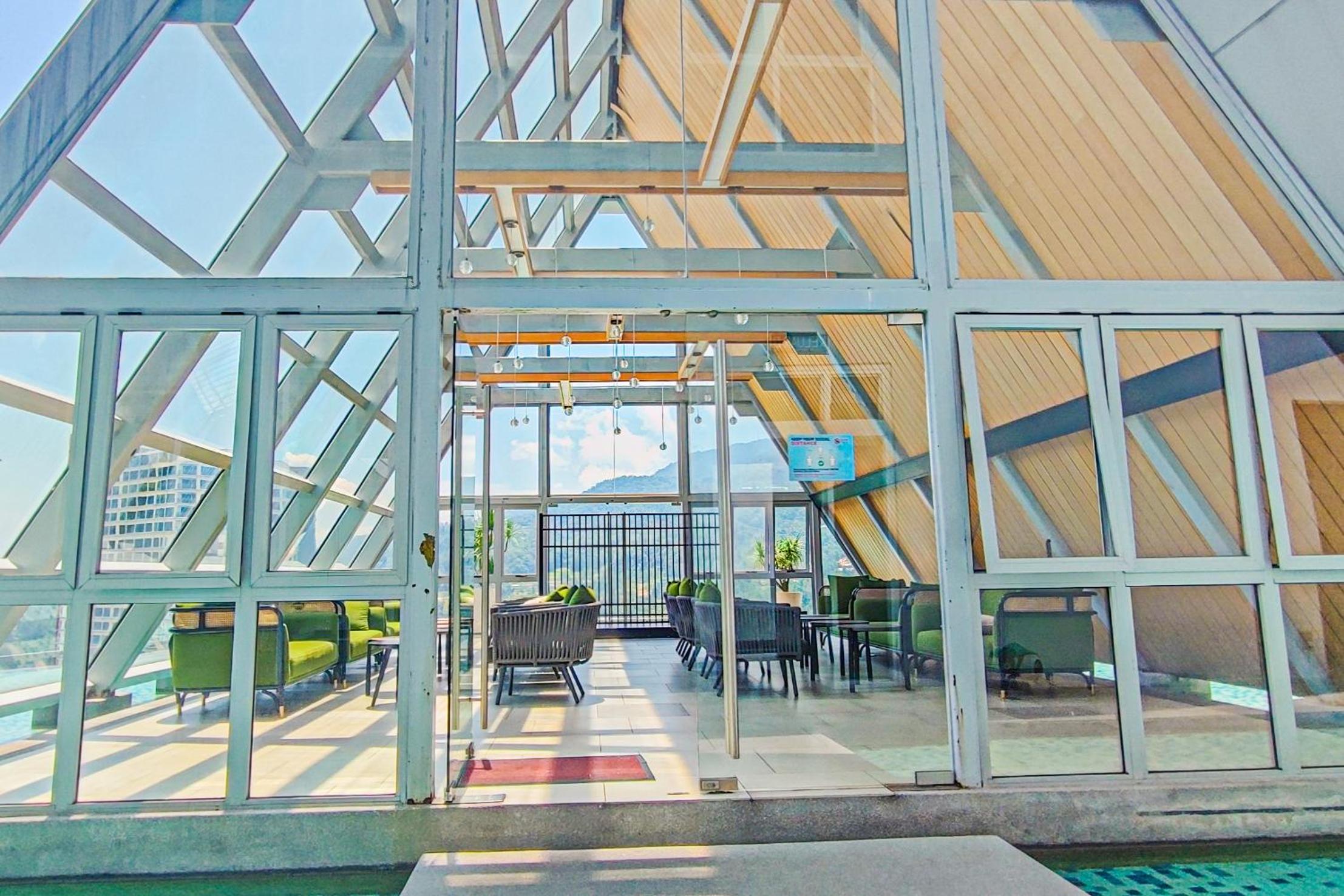 Cloud Deck at Windmill Upon Hills Genting by HCK