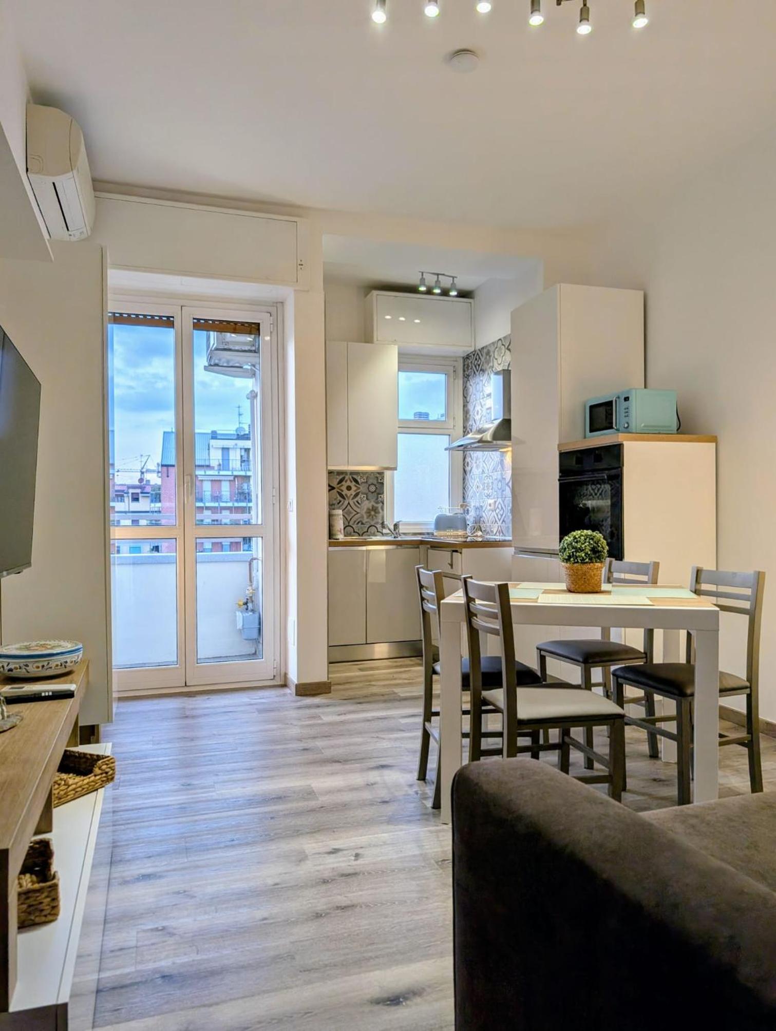 Milano Urban Suite - near San Siro stadium, Fiera Milano, American Embassy, Portello, City Life and Arco della Pace movida