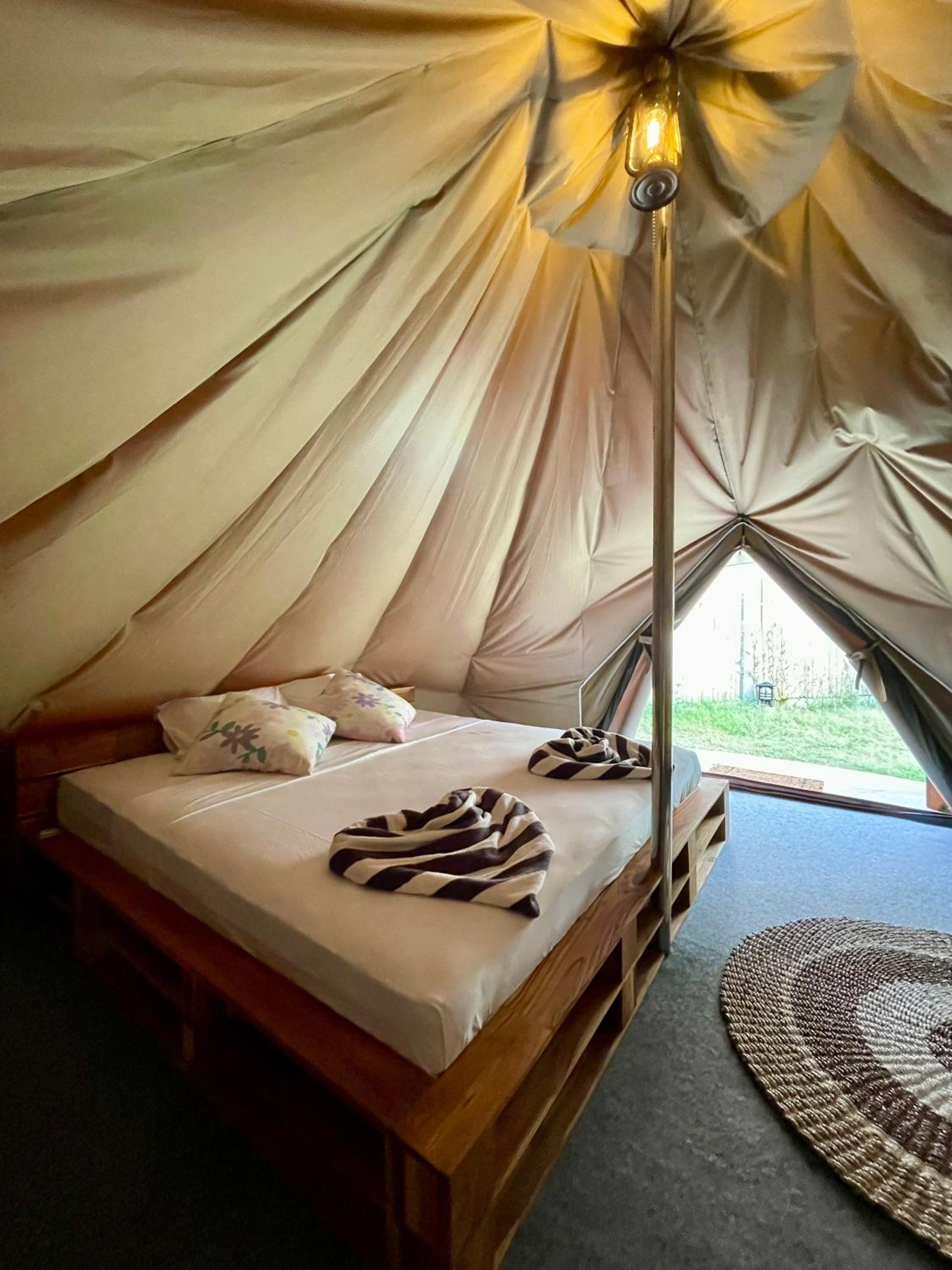 Ubuntu Glamping - Adult Campers Only
