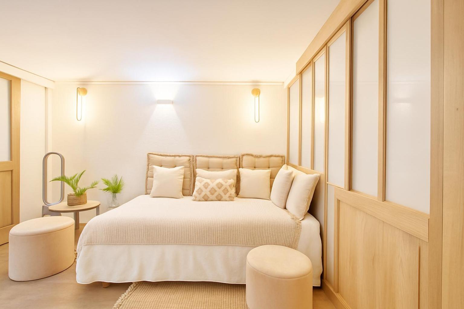 LE LOUVRE - MONTORGEUIL Suites only ws