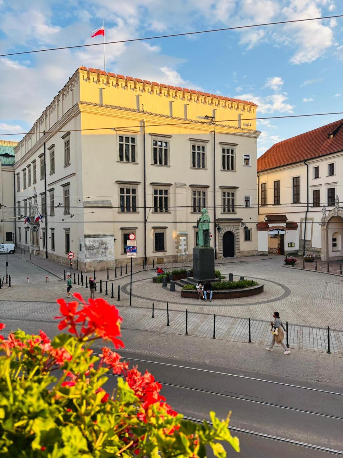 Krakow Apartments & Rooms
