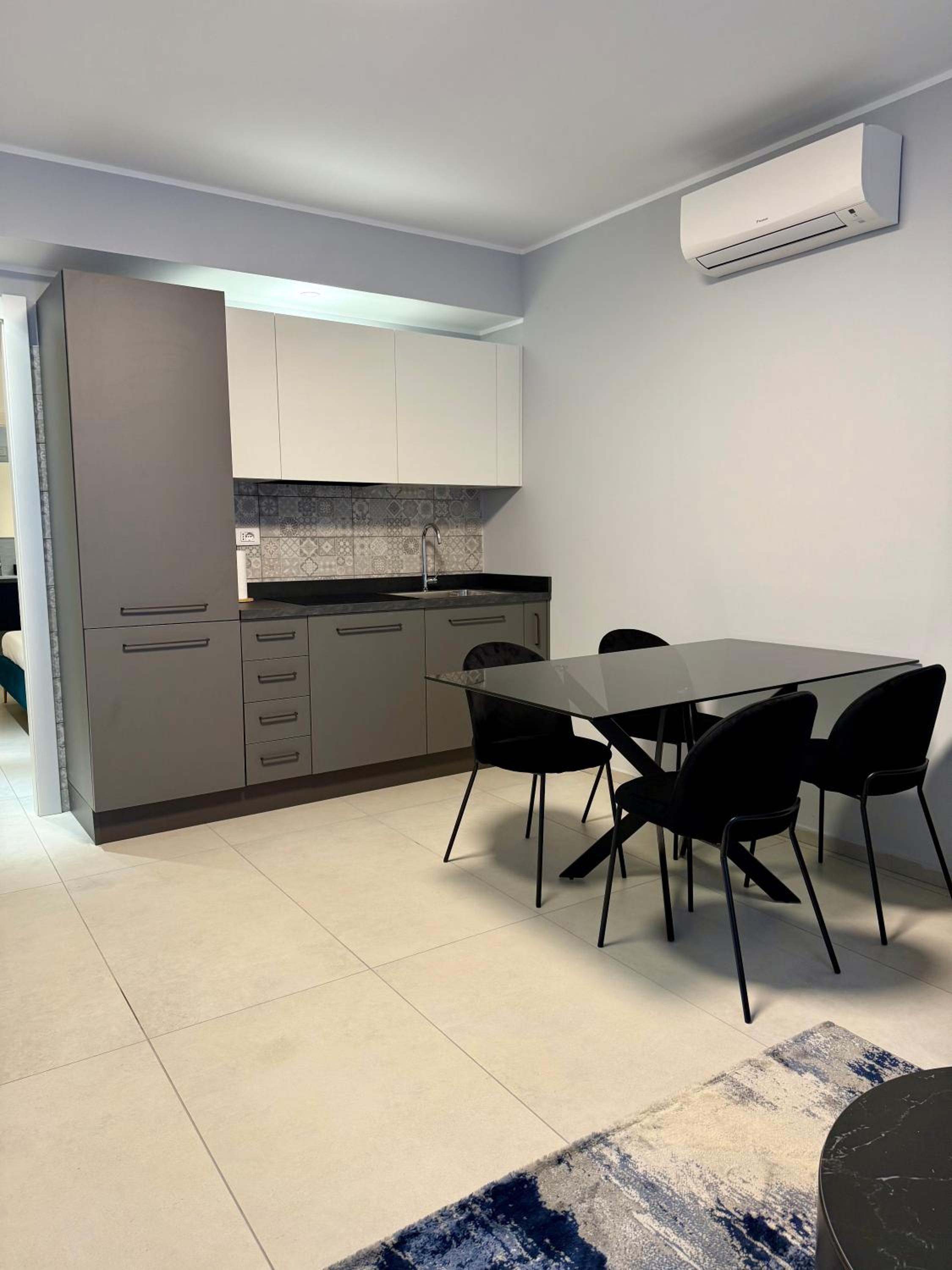 LR Deluxe Apartments - Sismondi 44