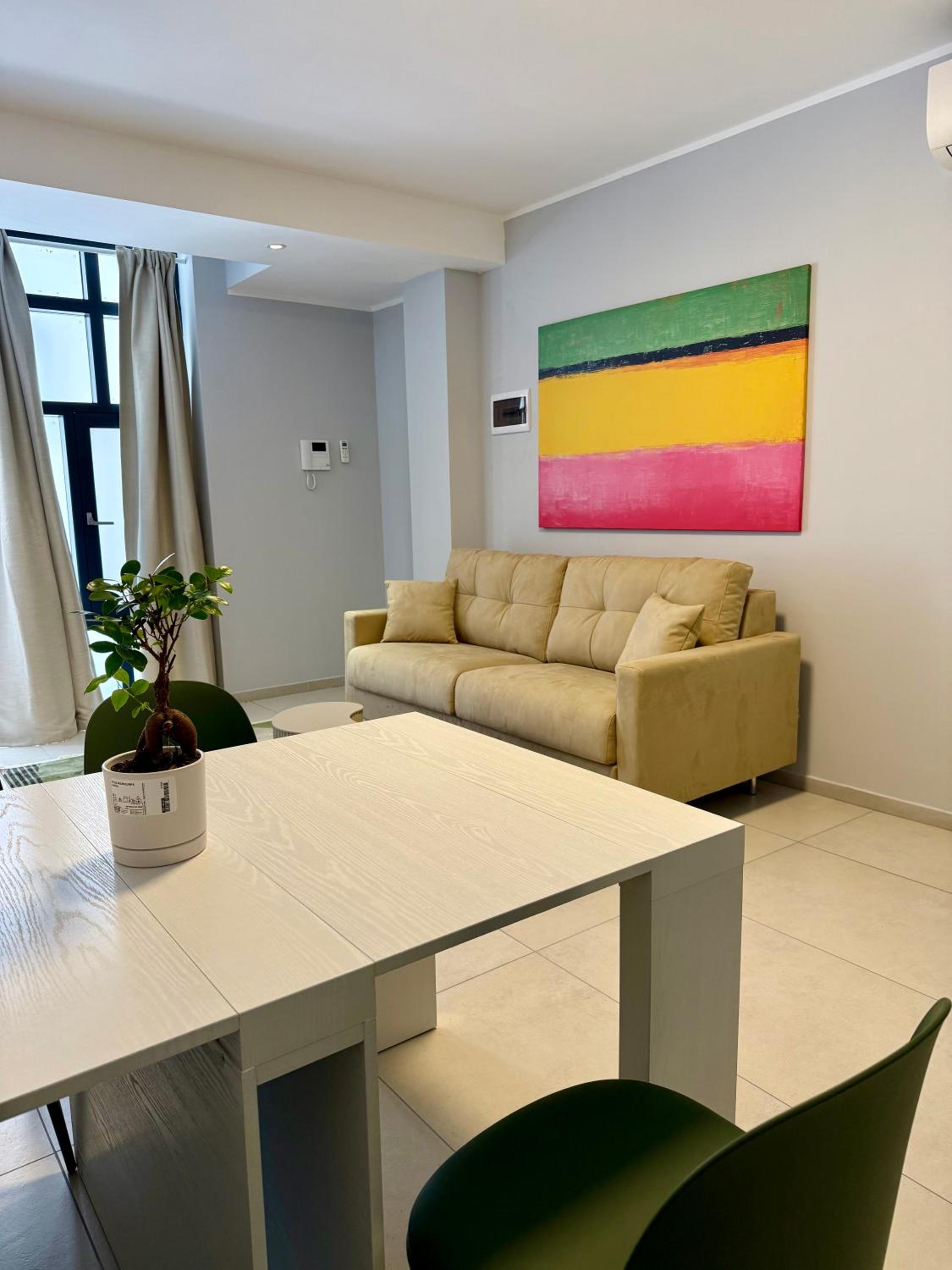 LR Deluxe Apartments - Sismondi 44