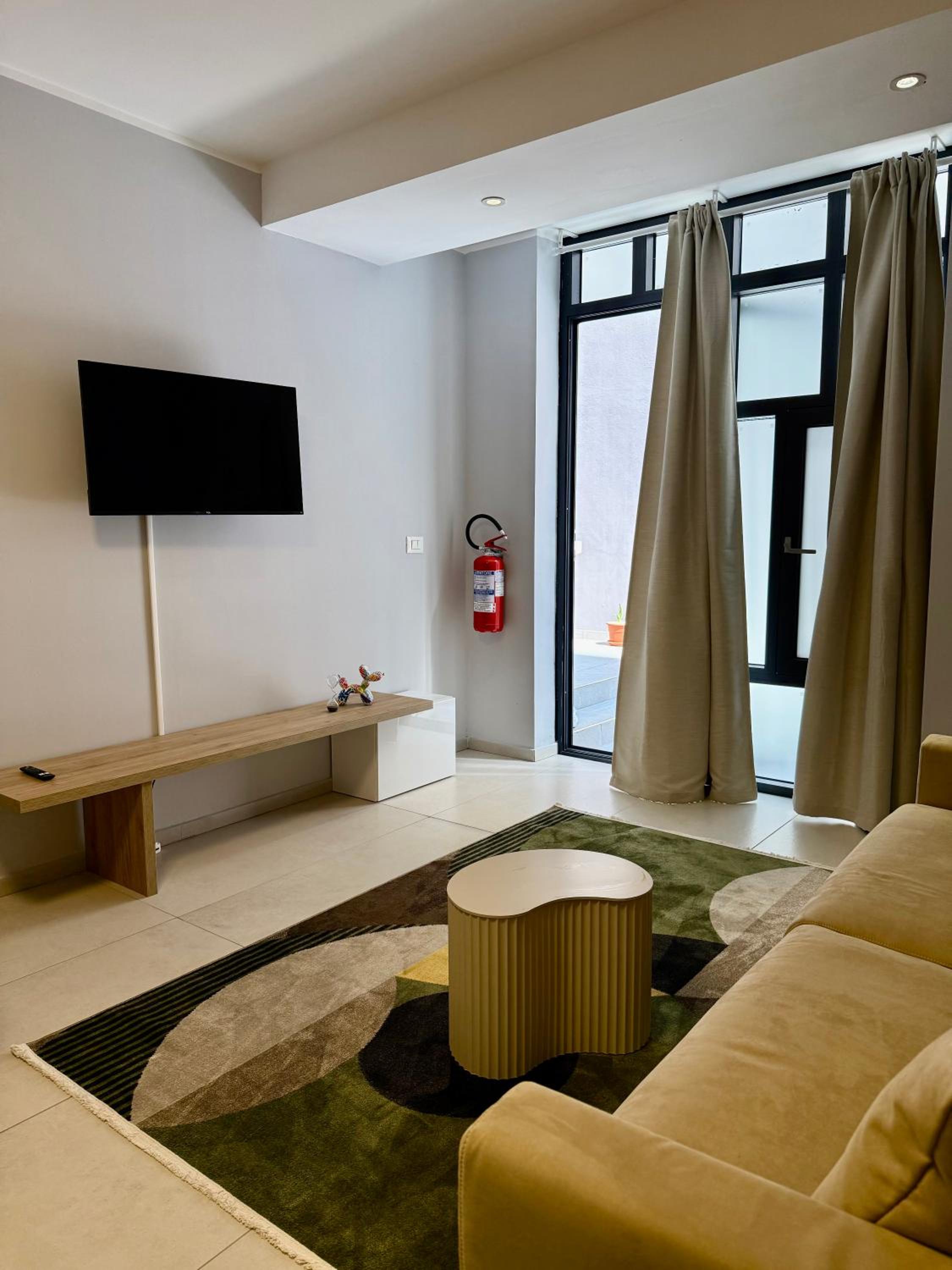 LR Deluxe Apartments - Sismondi 44