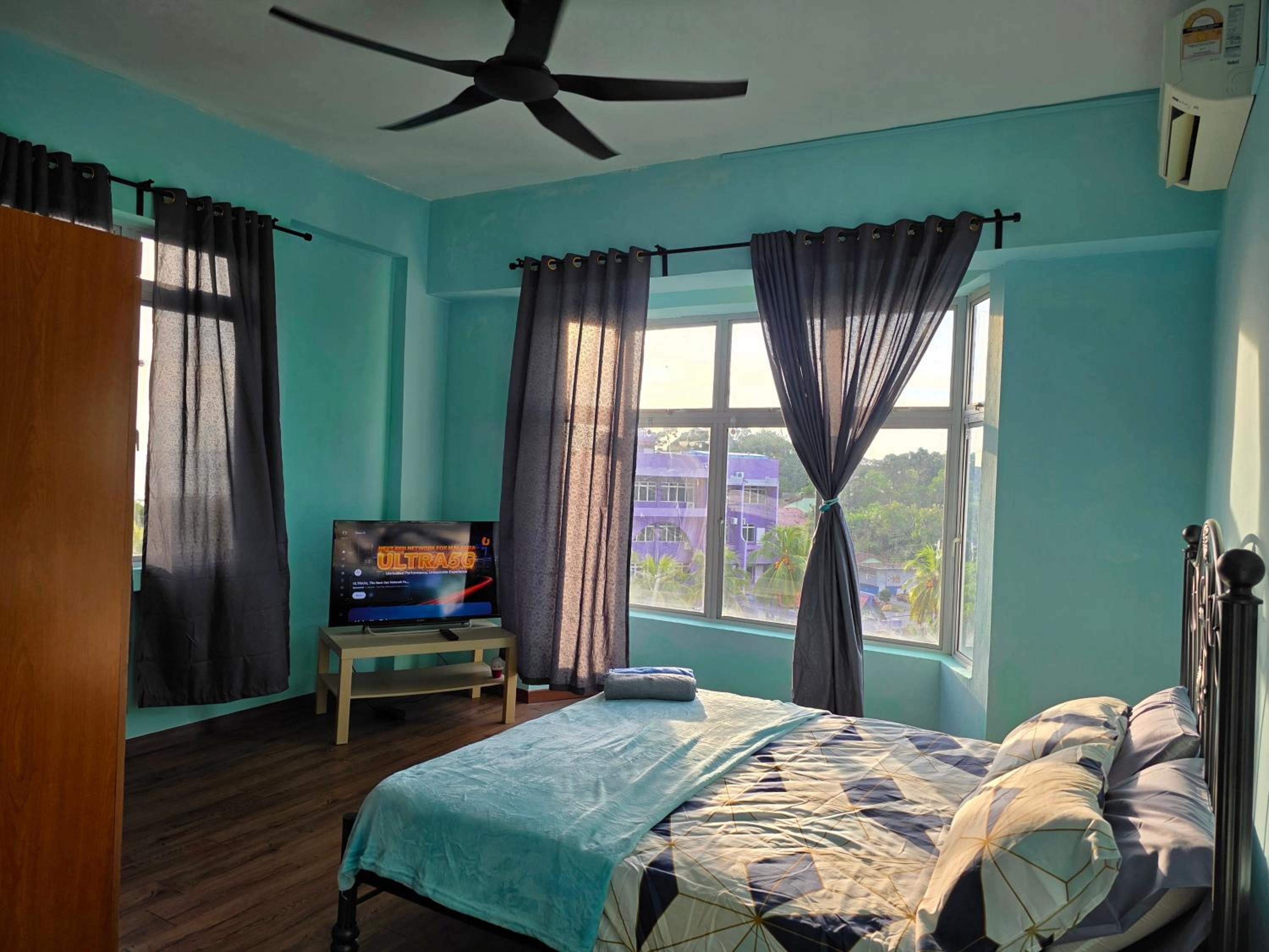 The Sunset Terrace, Ocean View Resort-Teluk Kemang, Sea Views, Walk to beach, Netflix, Beverages & Snacks