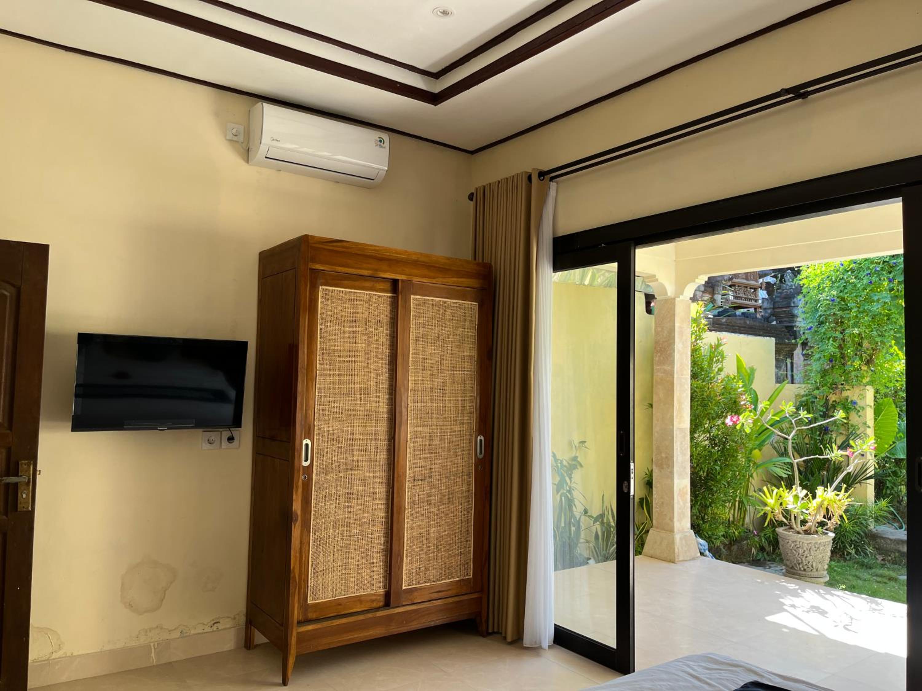 Oemah Dharma Garden View by EPS