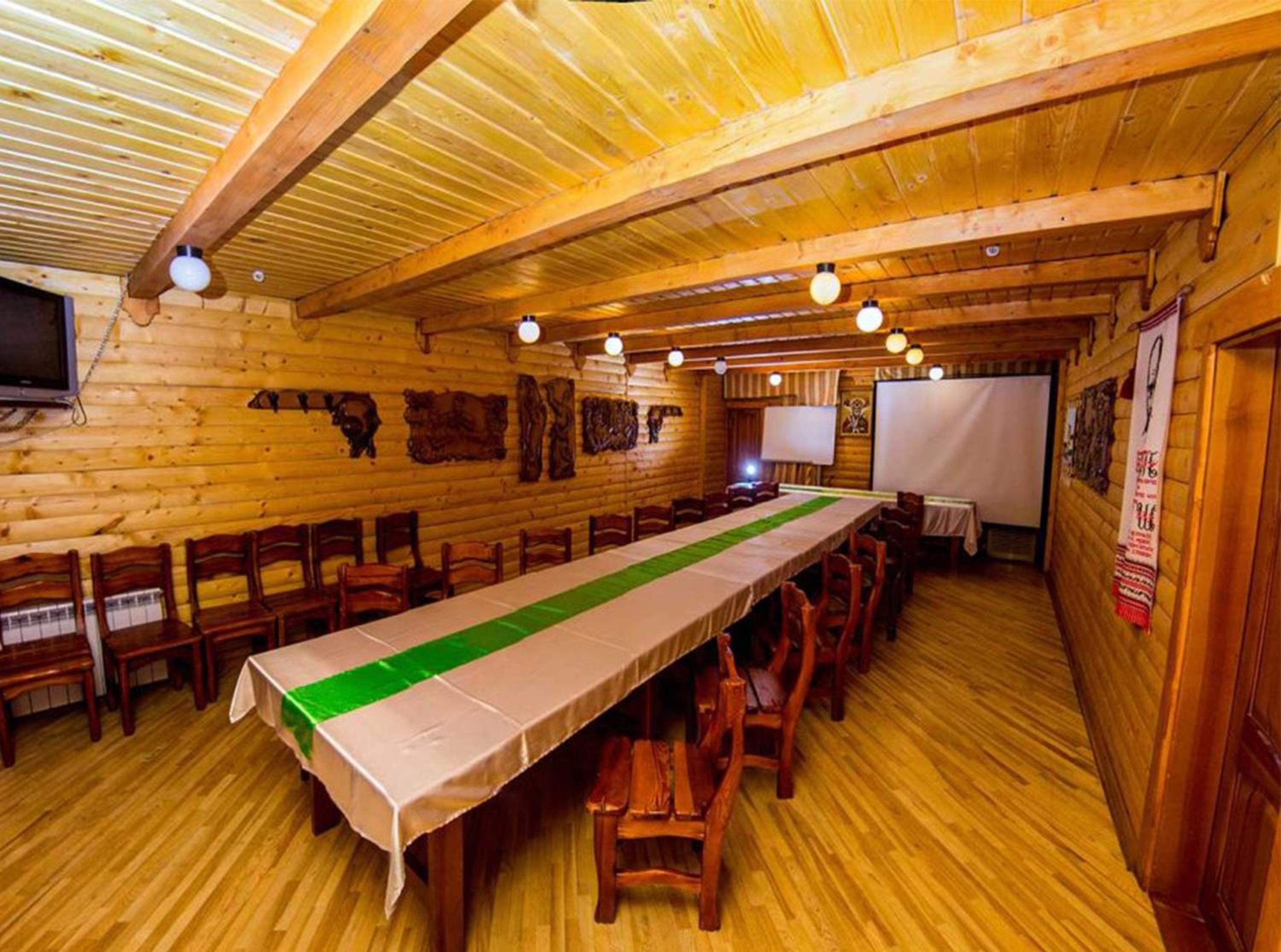 Hotel and restaurant complex Skolmo