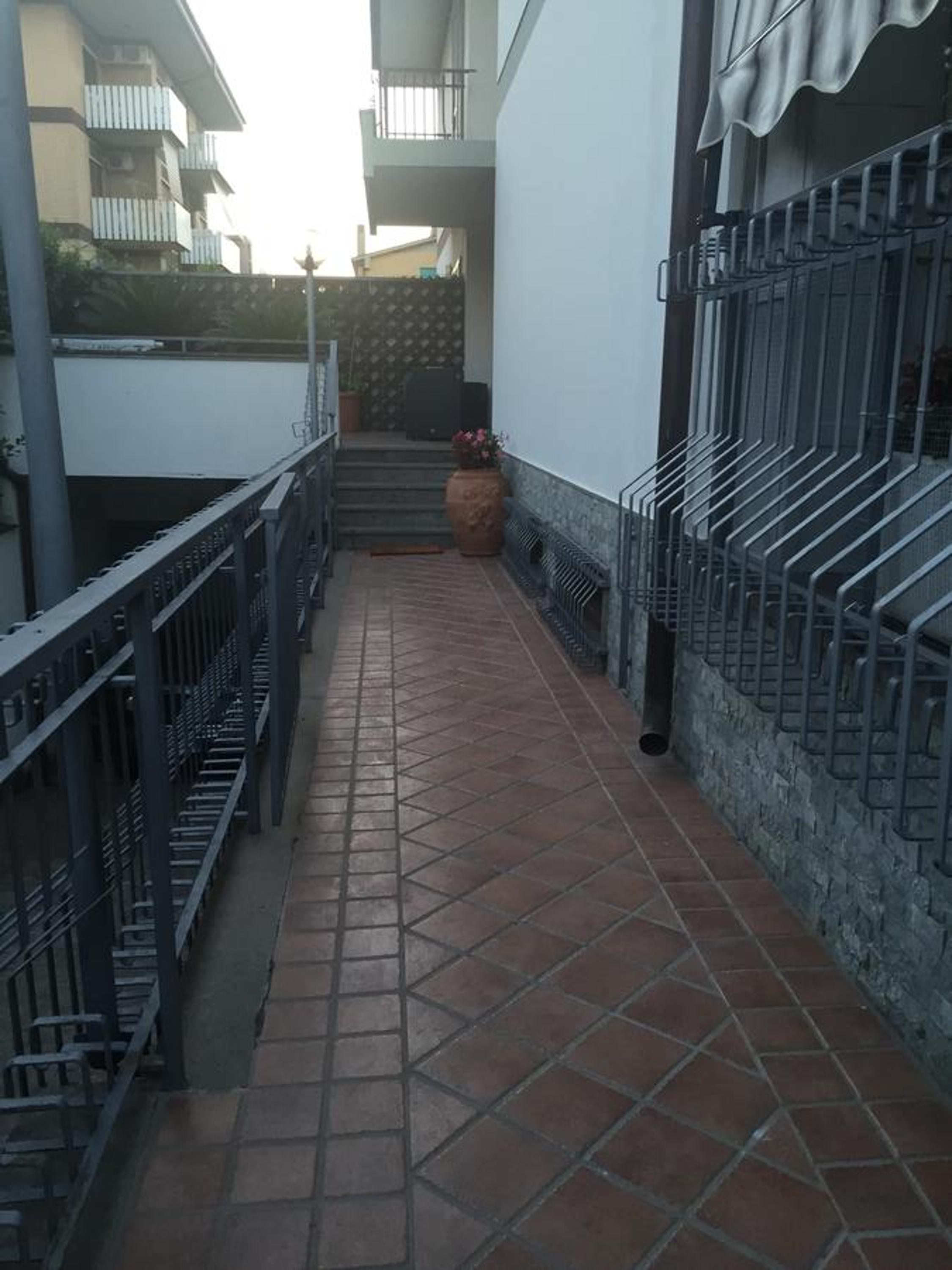 La Maison Blanche — 4