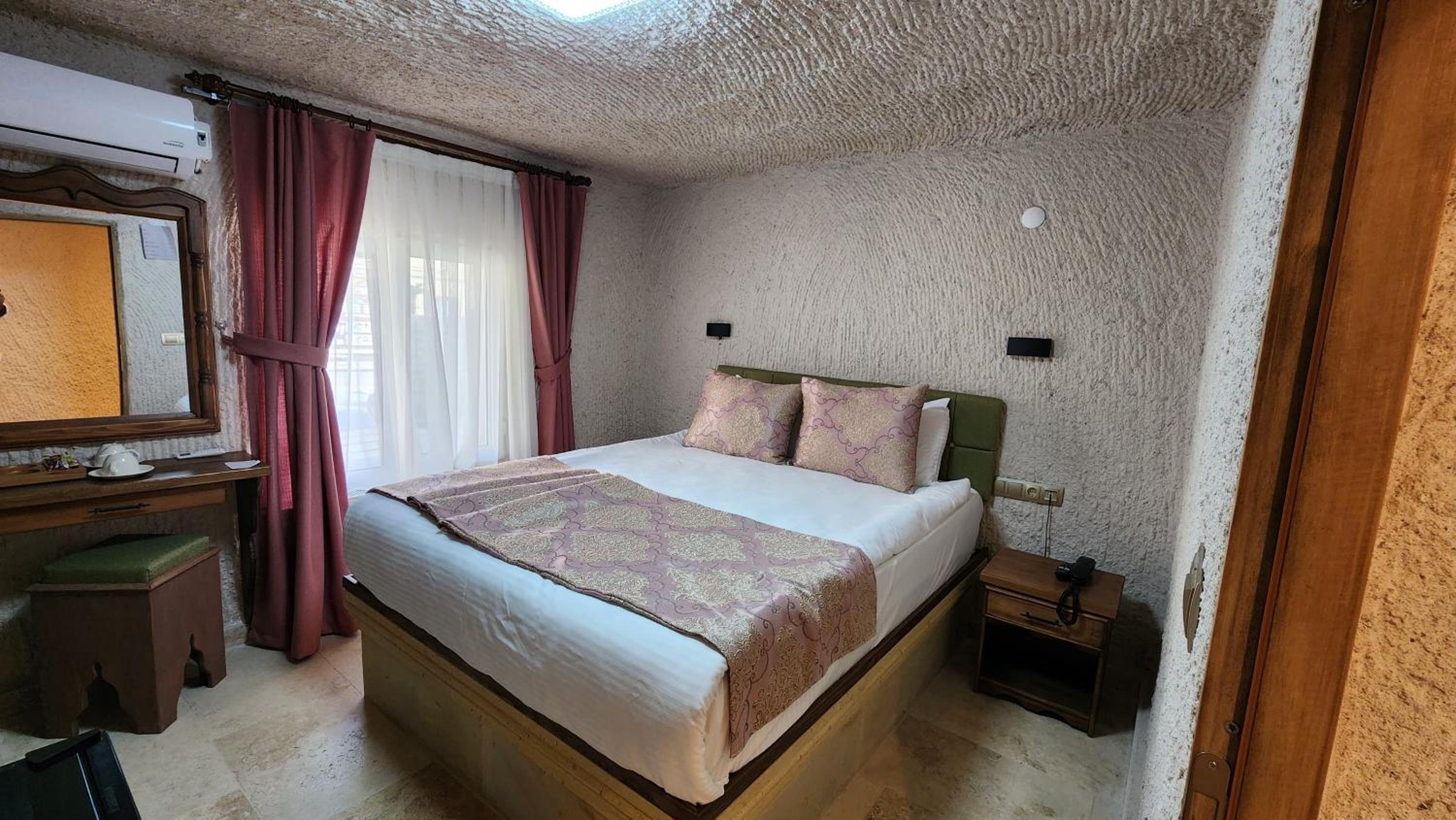 Capavista Cave House