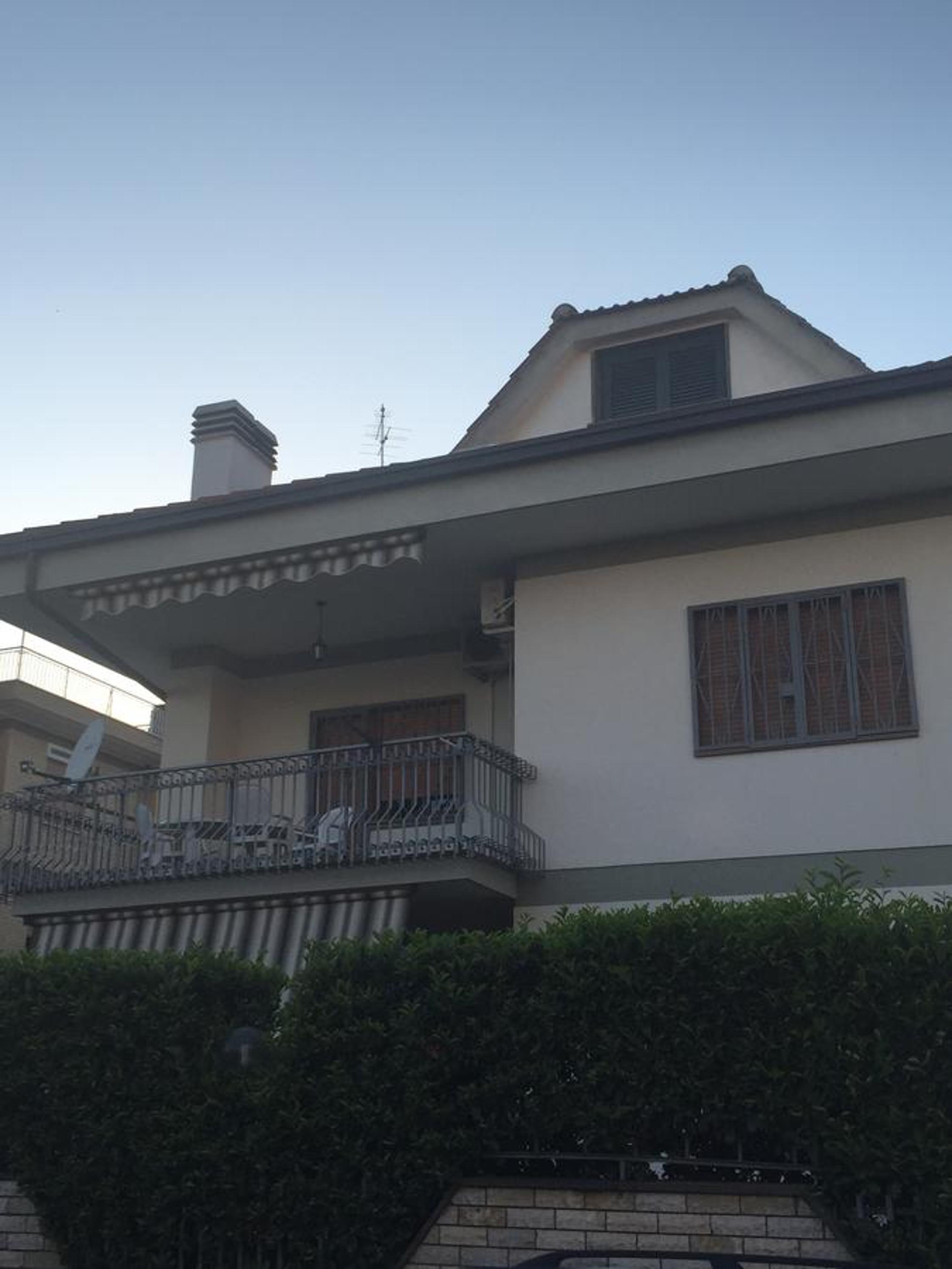 La Maison Blanche — 8