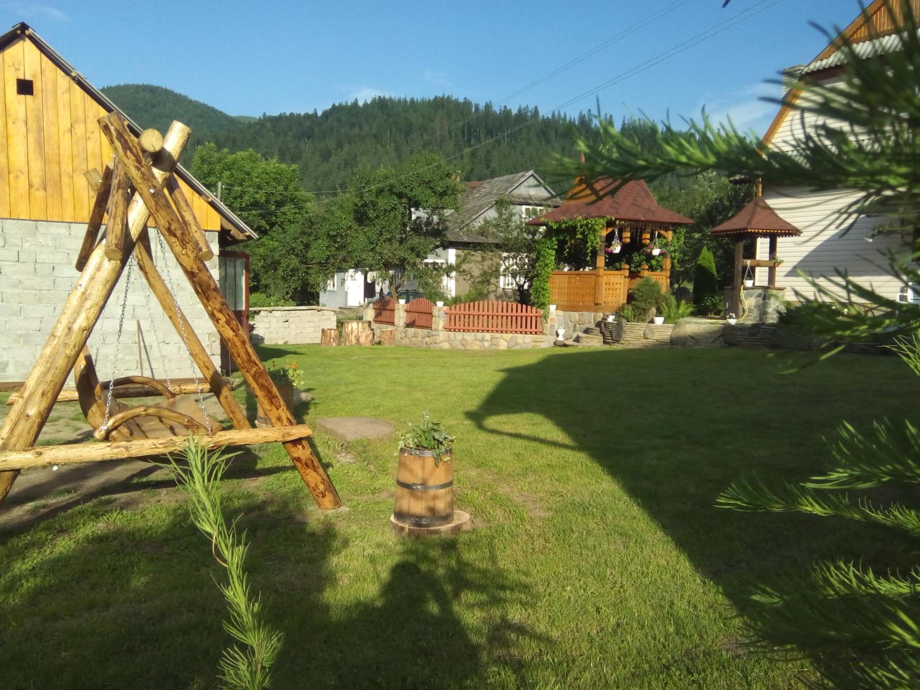 Homestay Opryshky view 2