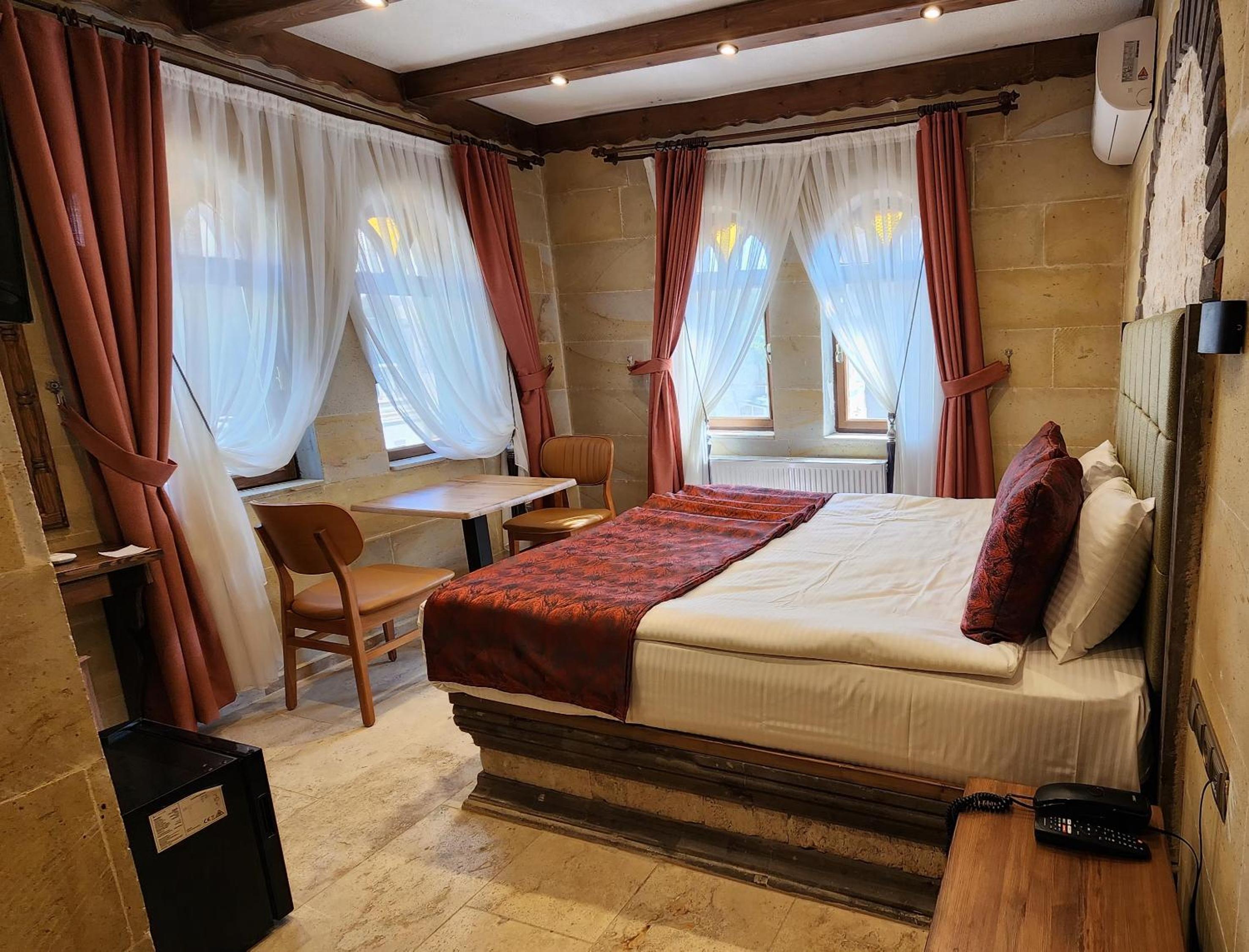 Capavista Cave House