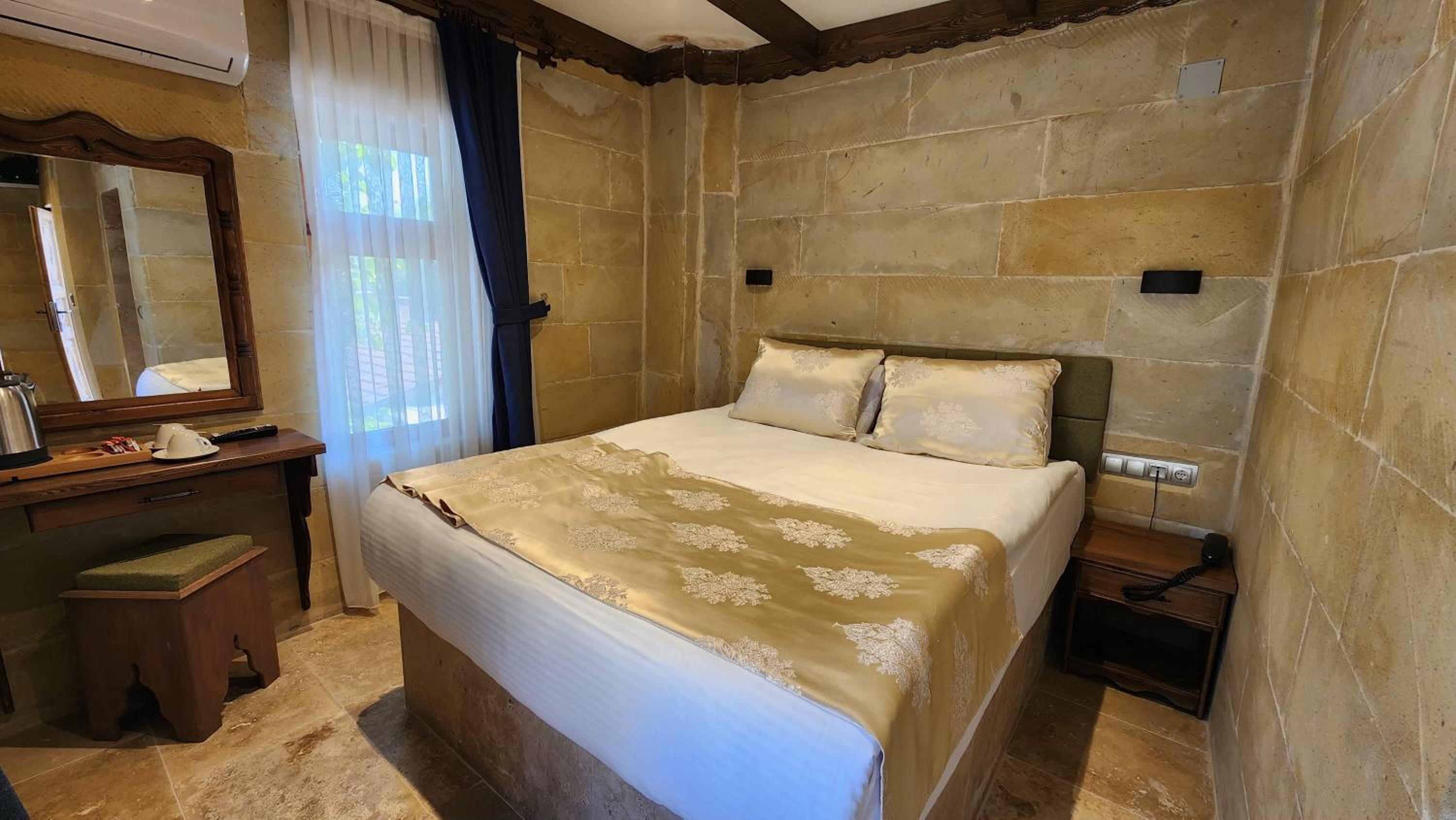 Capavista Cave House