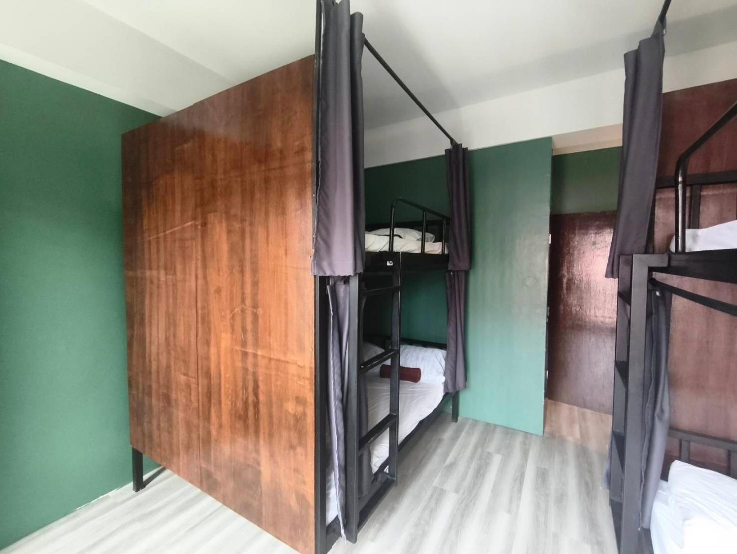 Nimman Nest Hostel & Cafe