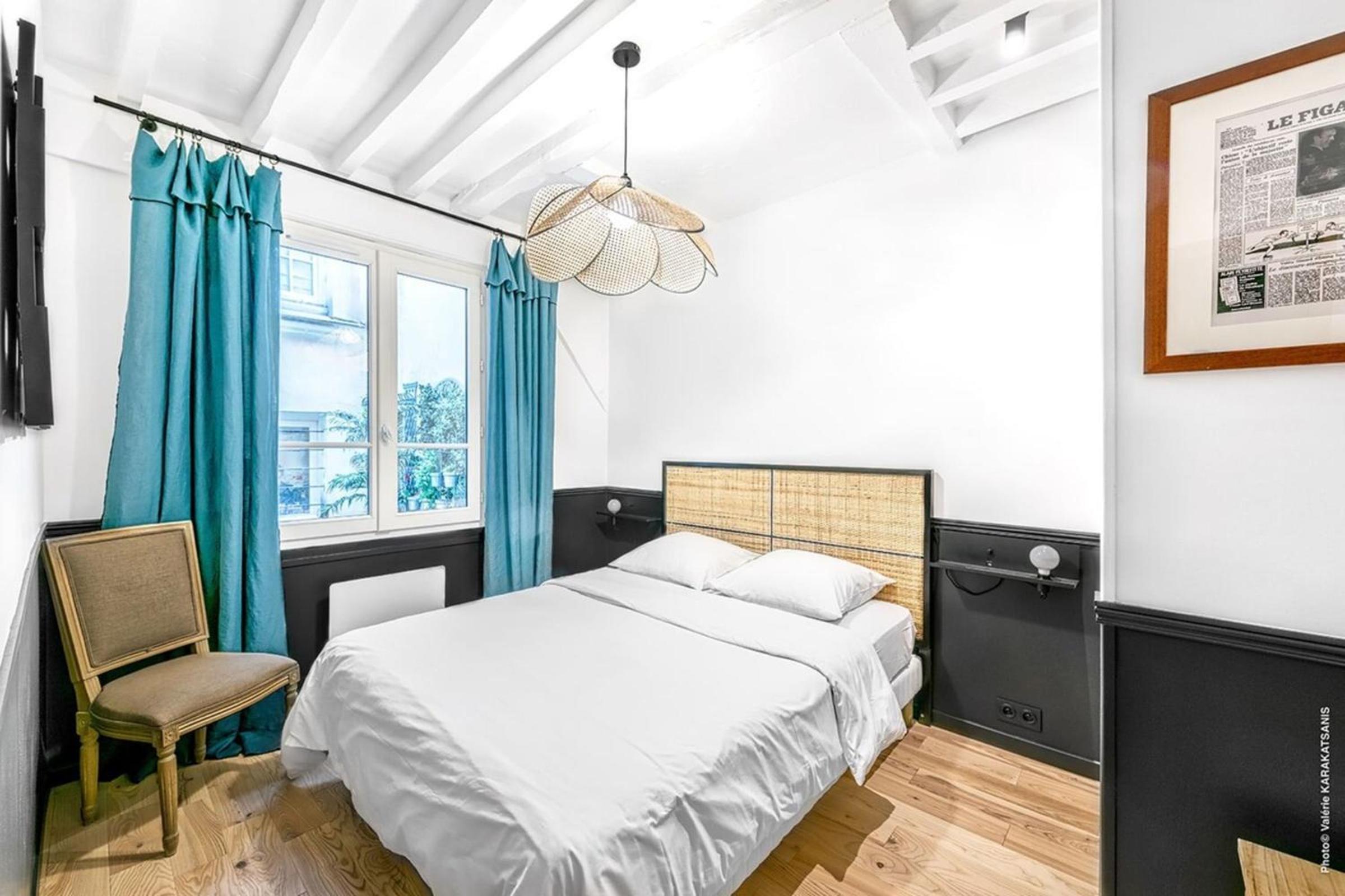 Palais Royal - Victoires 1bdr by B'Your Home