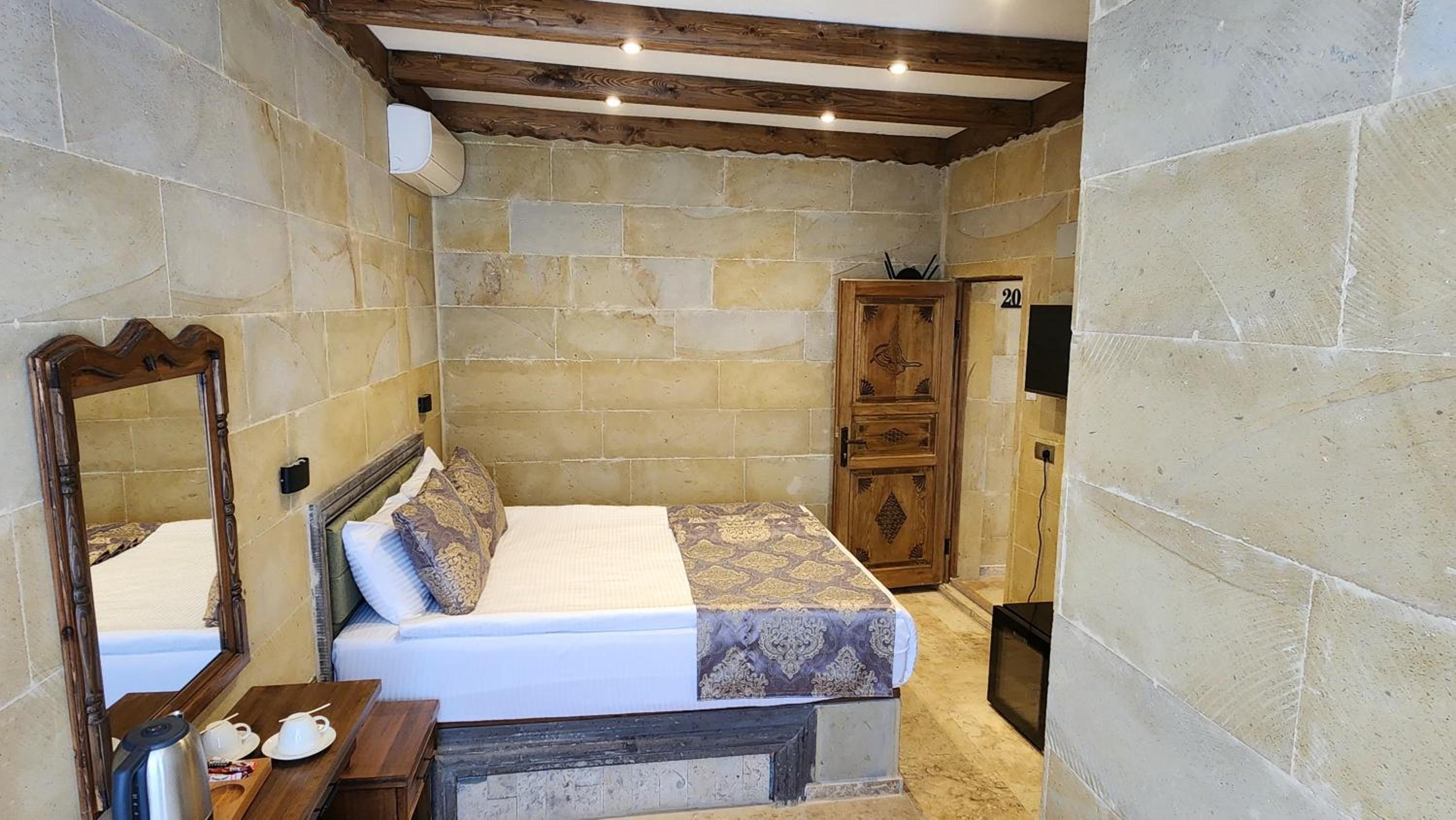 Capavista Cave House