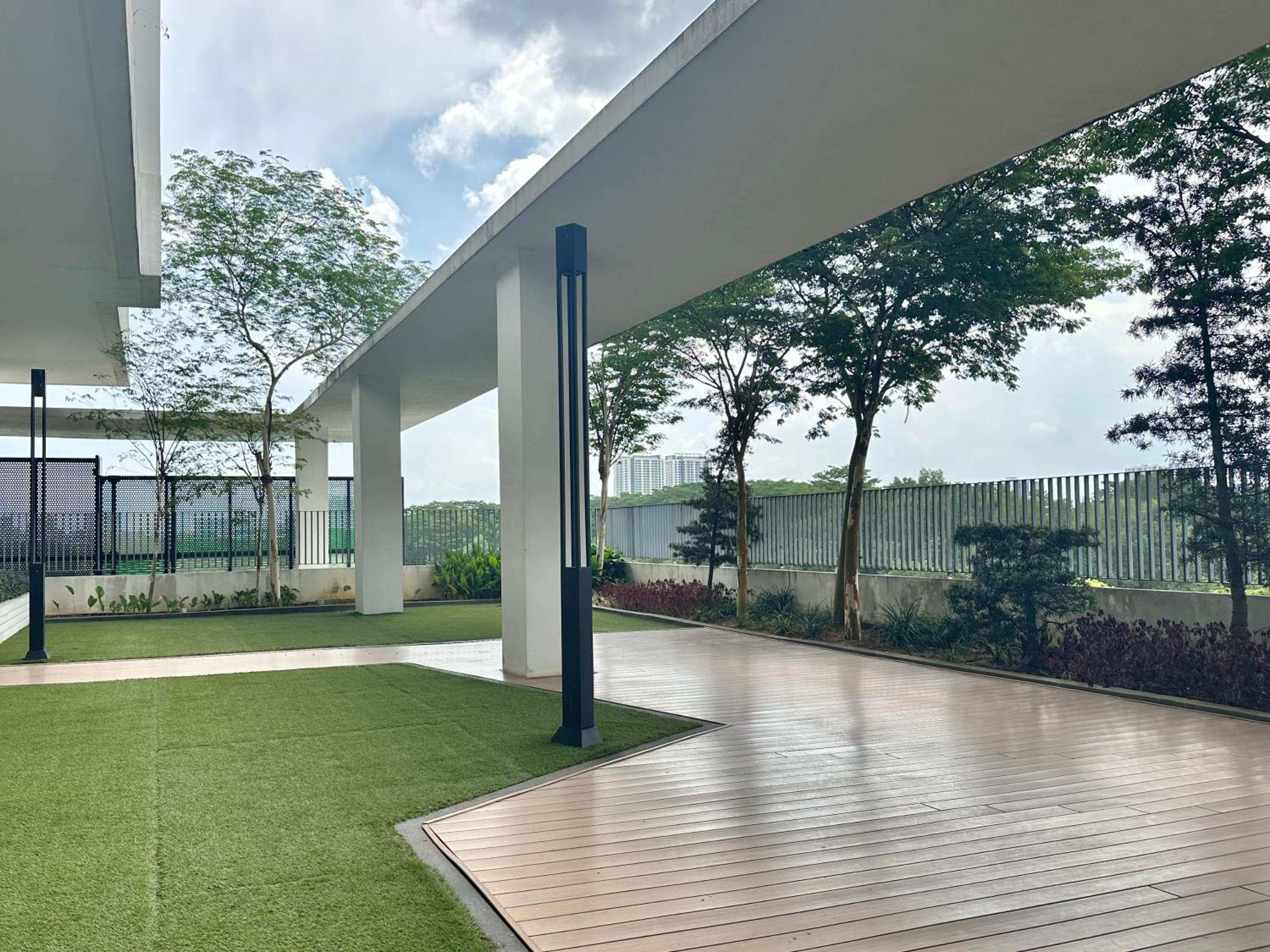 Modern 3BR Family Suite Mosaic Southkey Walk to Mid Valley