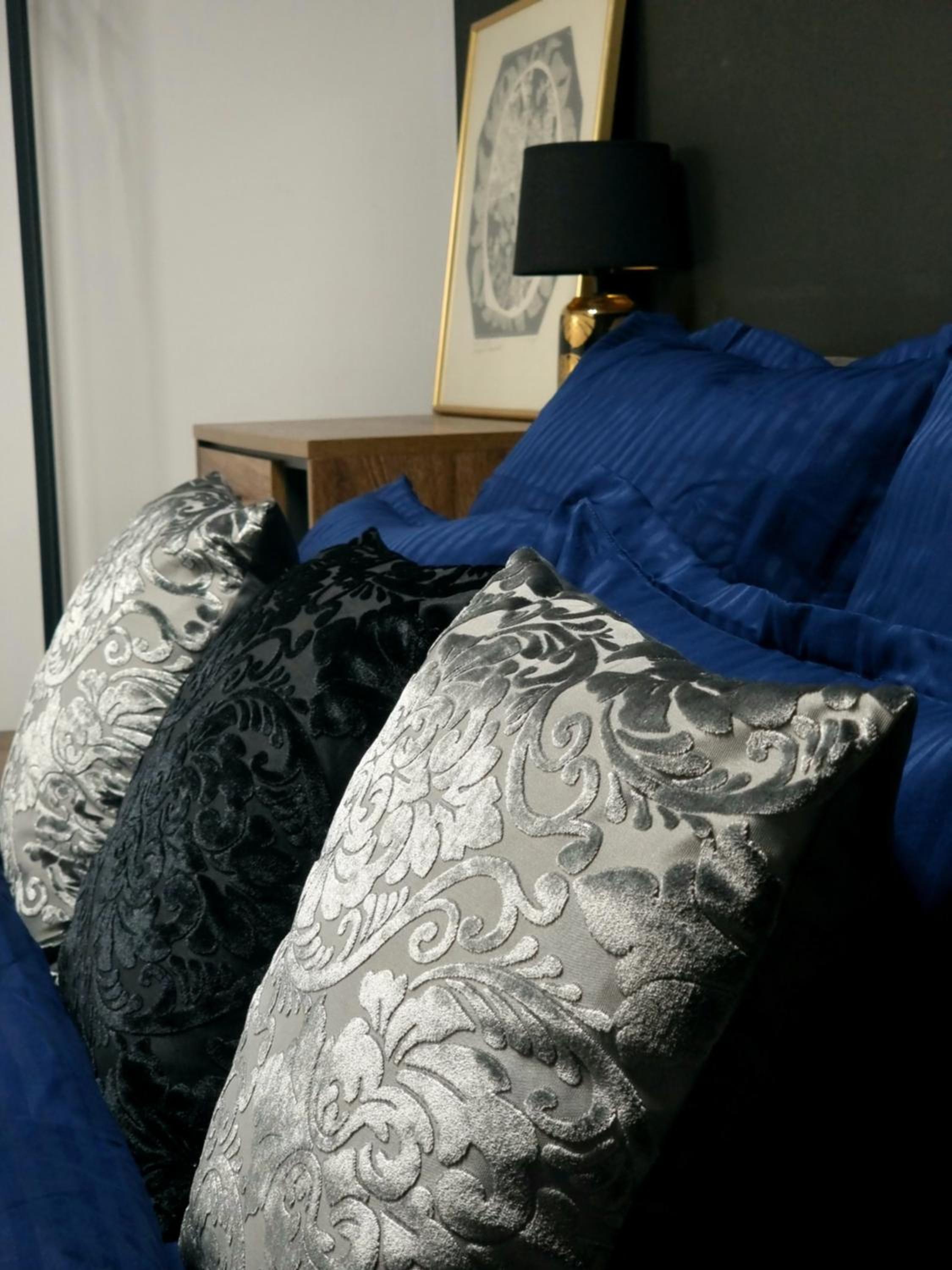 GLAMOUR Style 2 Bedrooms