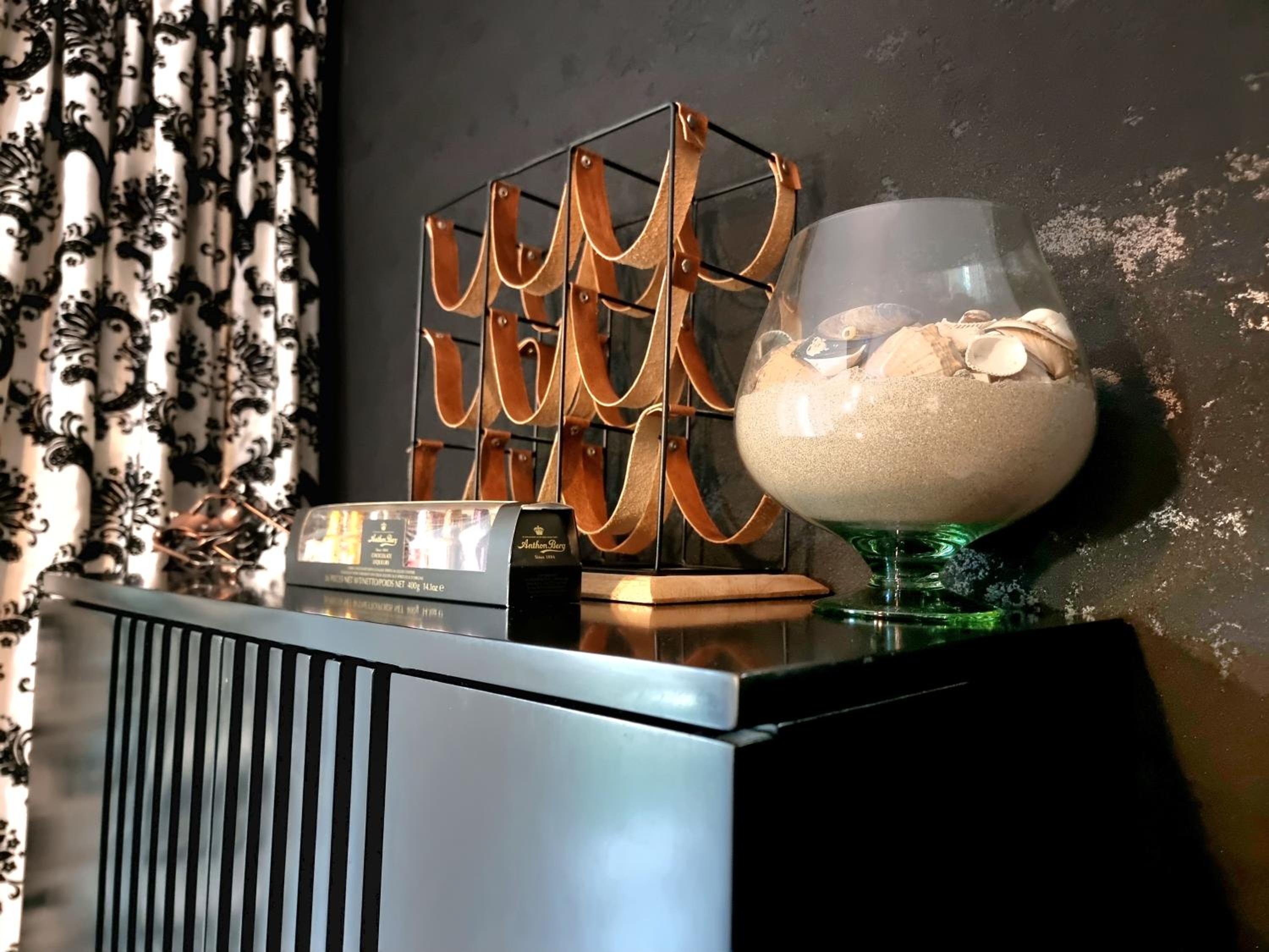 GLAMOUR Style 2 Bedrooms