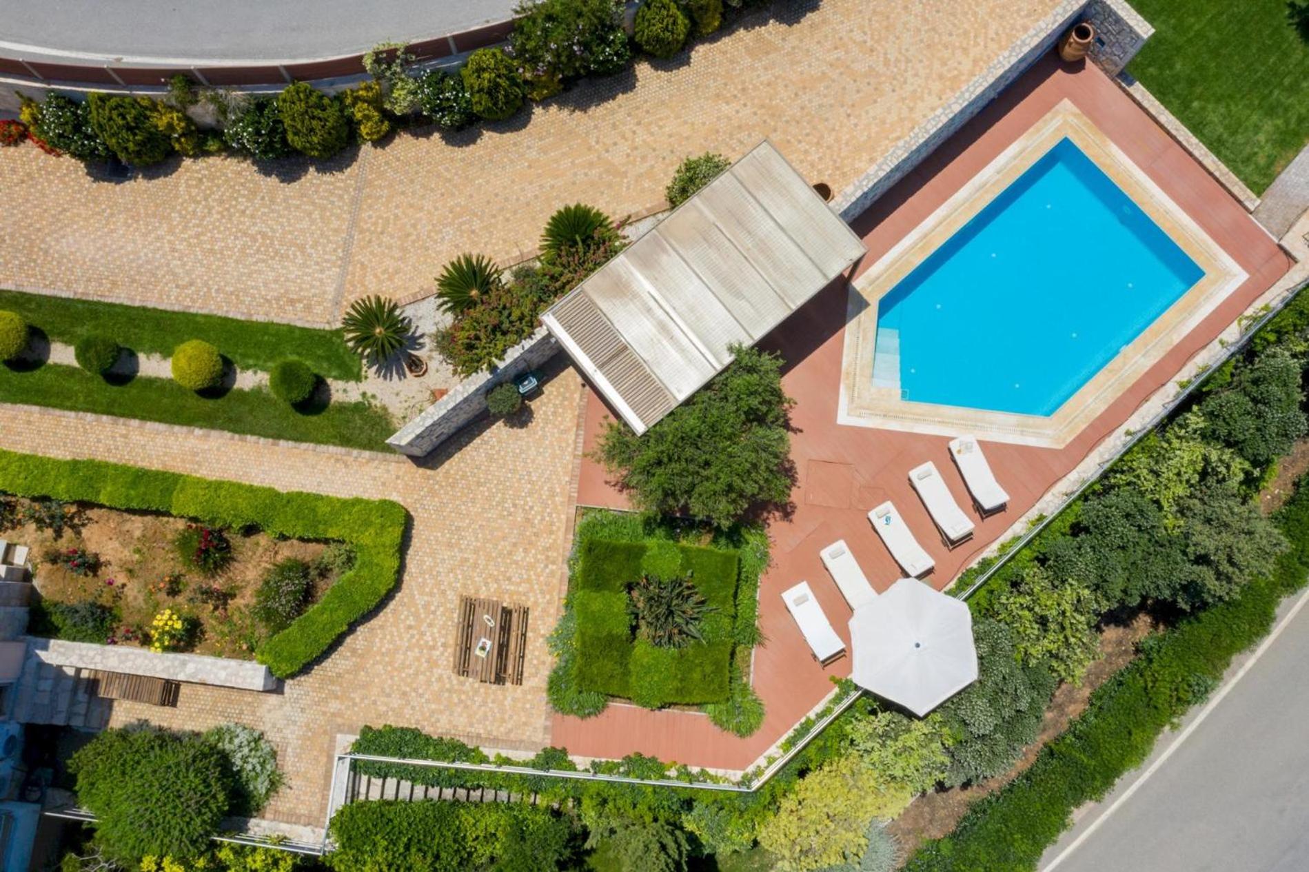 Luxury Villa Hara with private pool