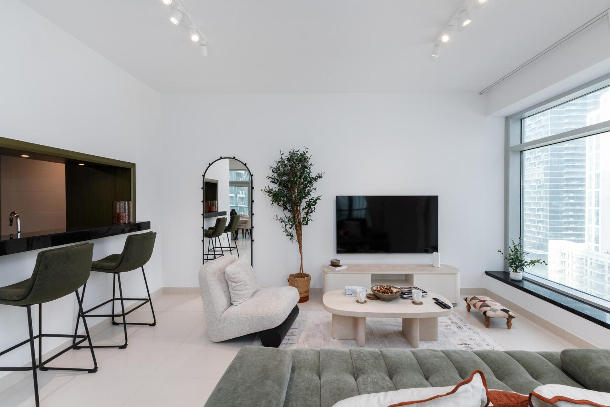 The Lofts West, Downtown Dubai - Mint Stay