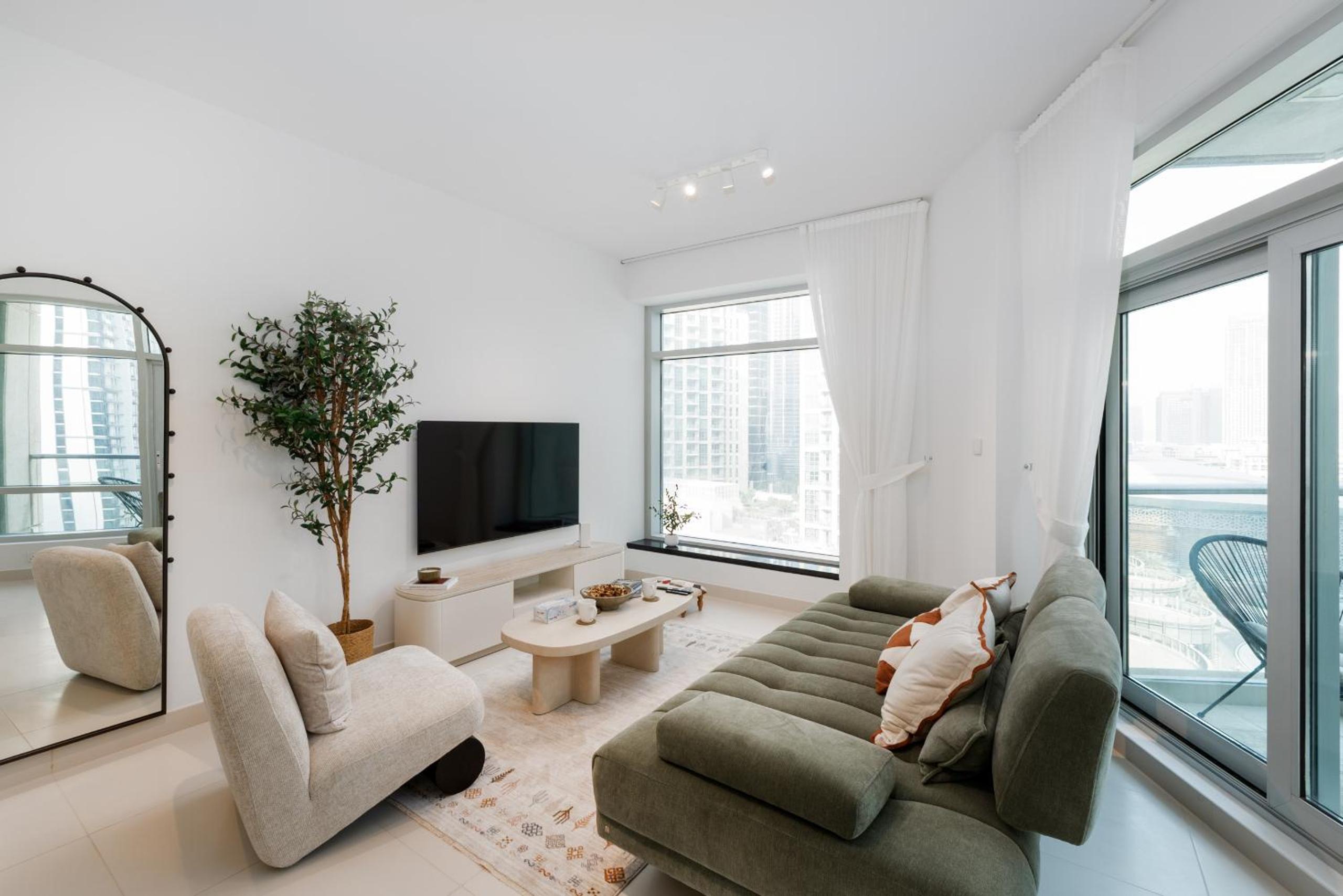 The Lofts West, Downtown Dubai - Mint Stay