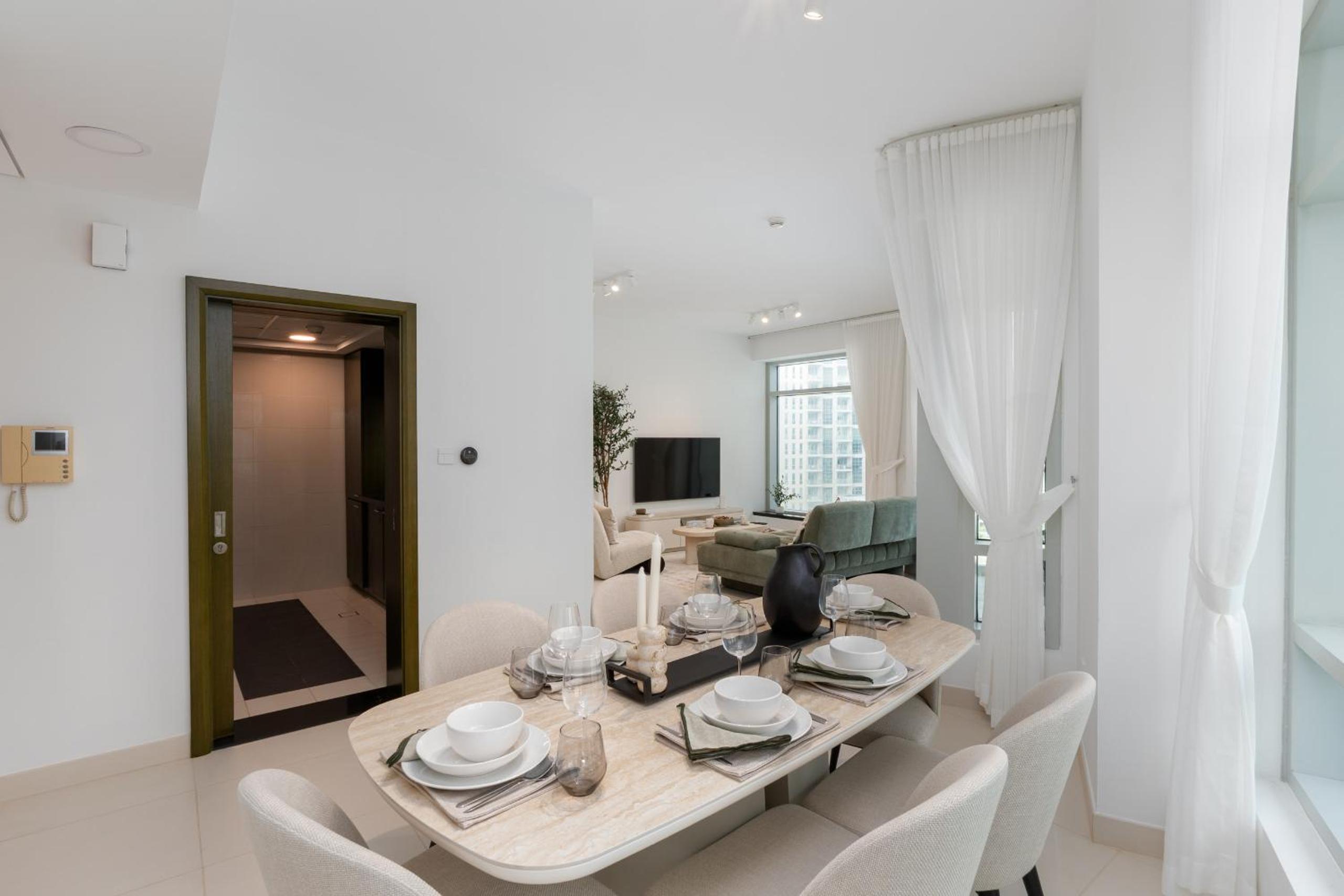 The Lofts West, Downtown Dubai - Mint Stay