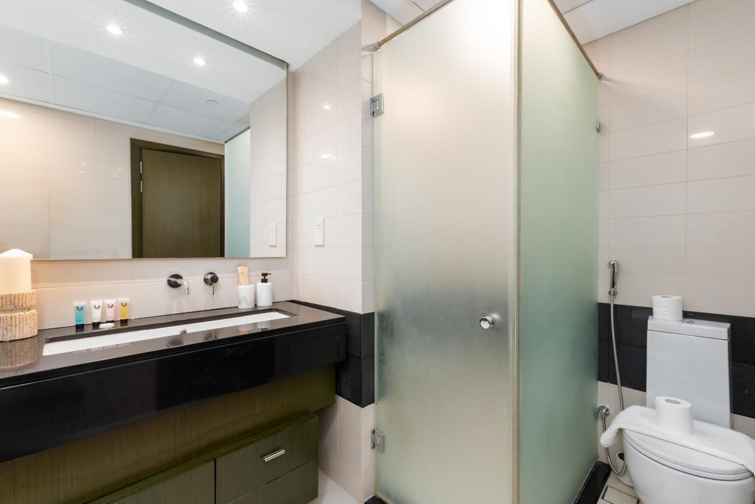 The Lofts West, Downtown Dubai - Mint Stay