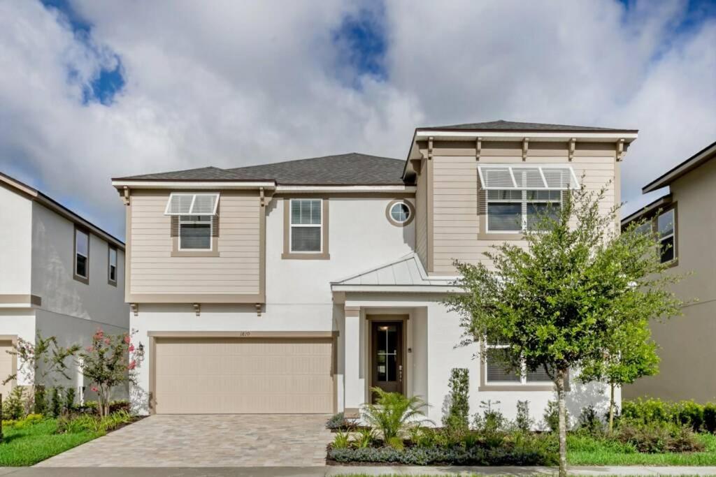 Disney Delight Luxury Homethemed close to Parks