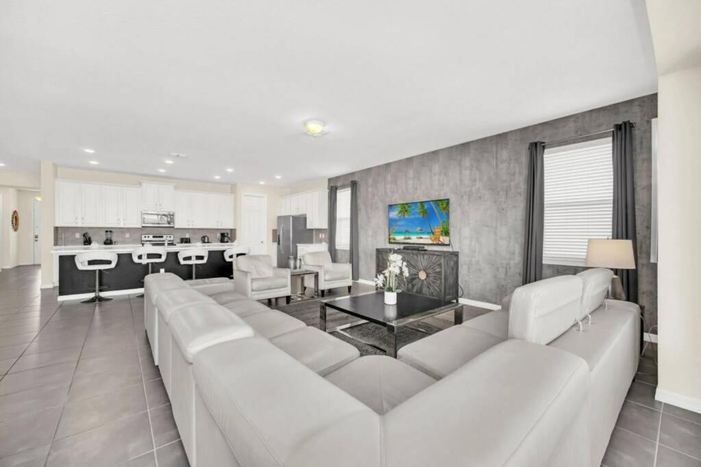 Disney Delight Luxury Homethemed close to Parks