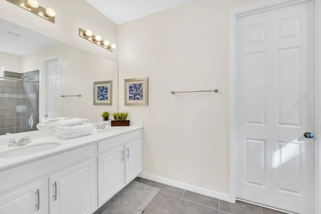 Disney Delight Luxury Homethemed close to Parks