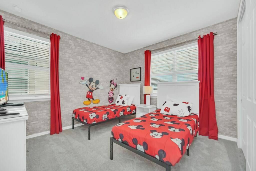 Disney Delight Luxury Homethemed close to Parks