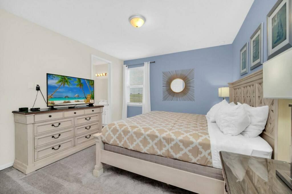 Disney Delight Luxury Homethemed close to Parks