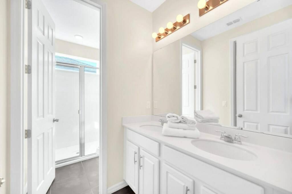 Disney Delight Luxury Homethemed close to Parks