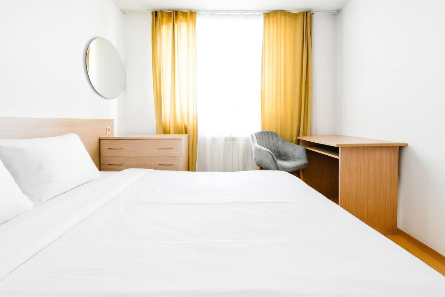 BudgetWork-Friendly Apartment near Business Park