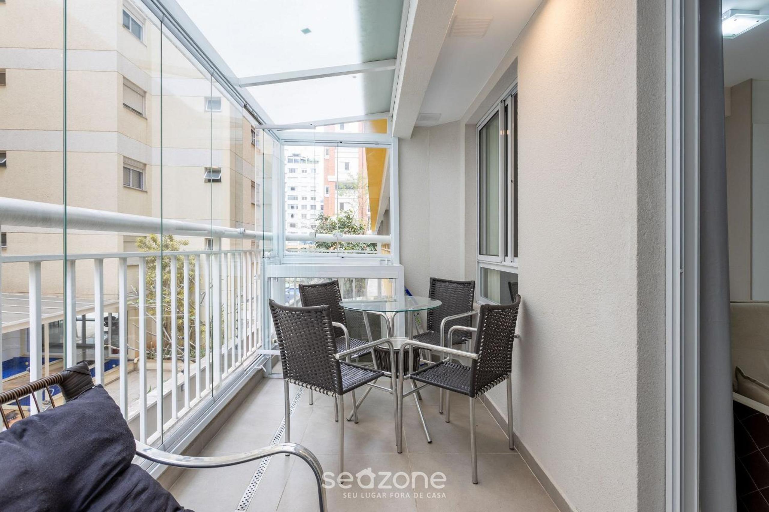 Studio with balcony 500m from the Metro - MOP0103