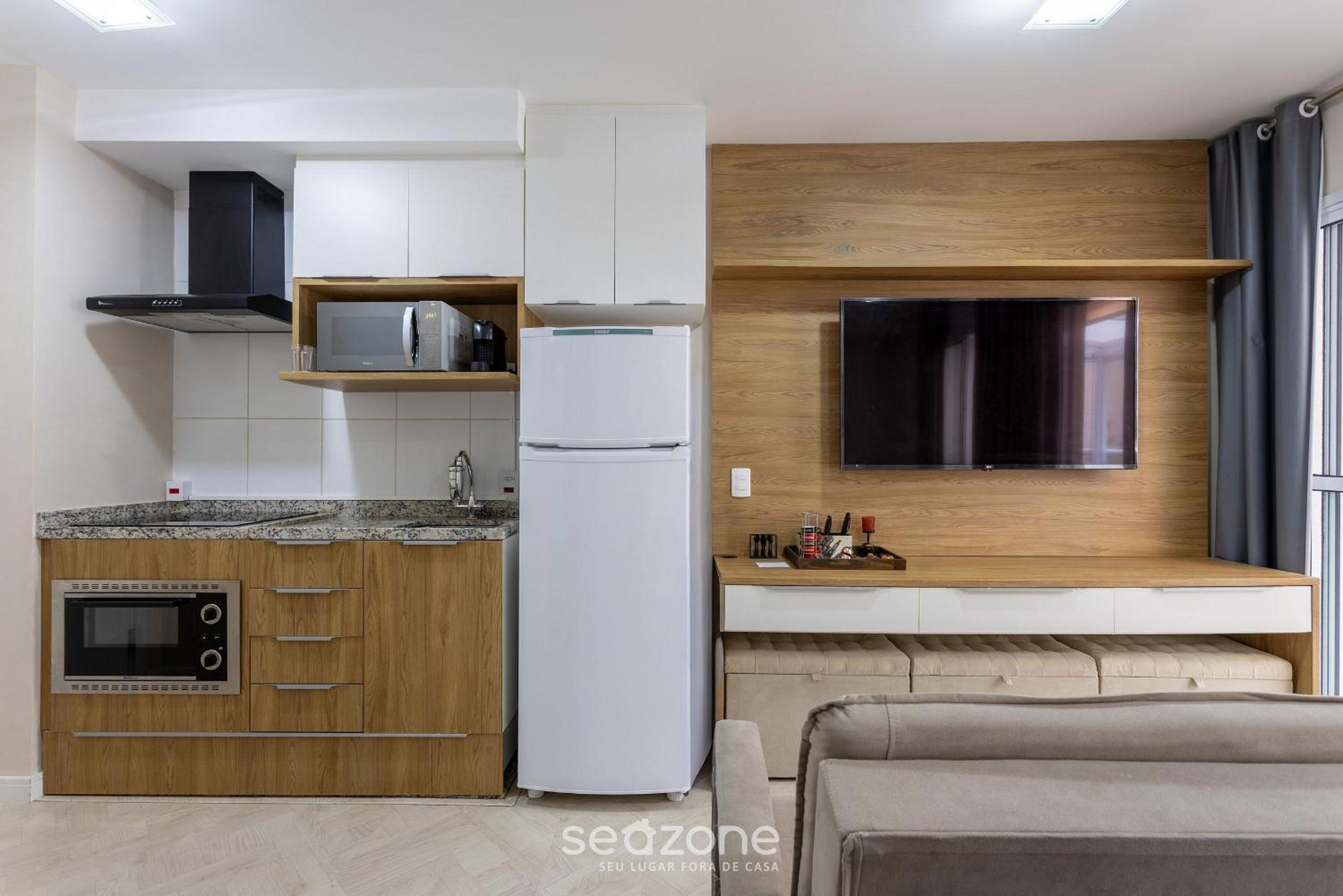 Studio with balcony 500m from the Metro - MOP0103