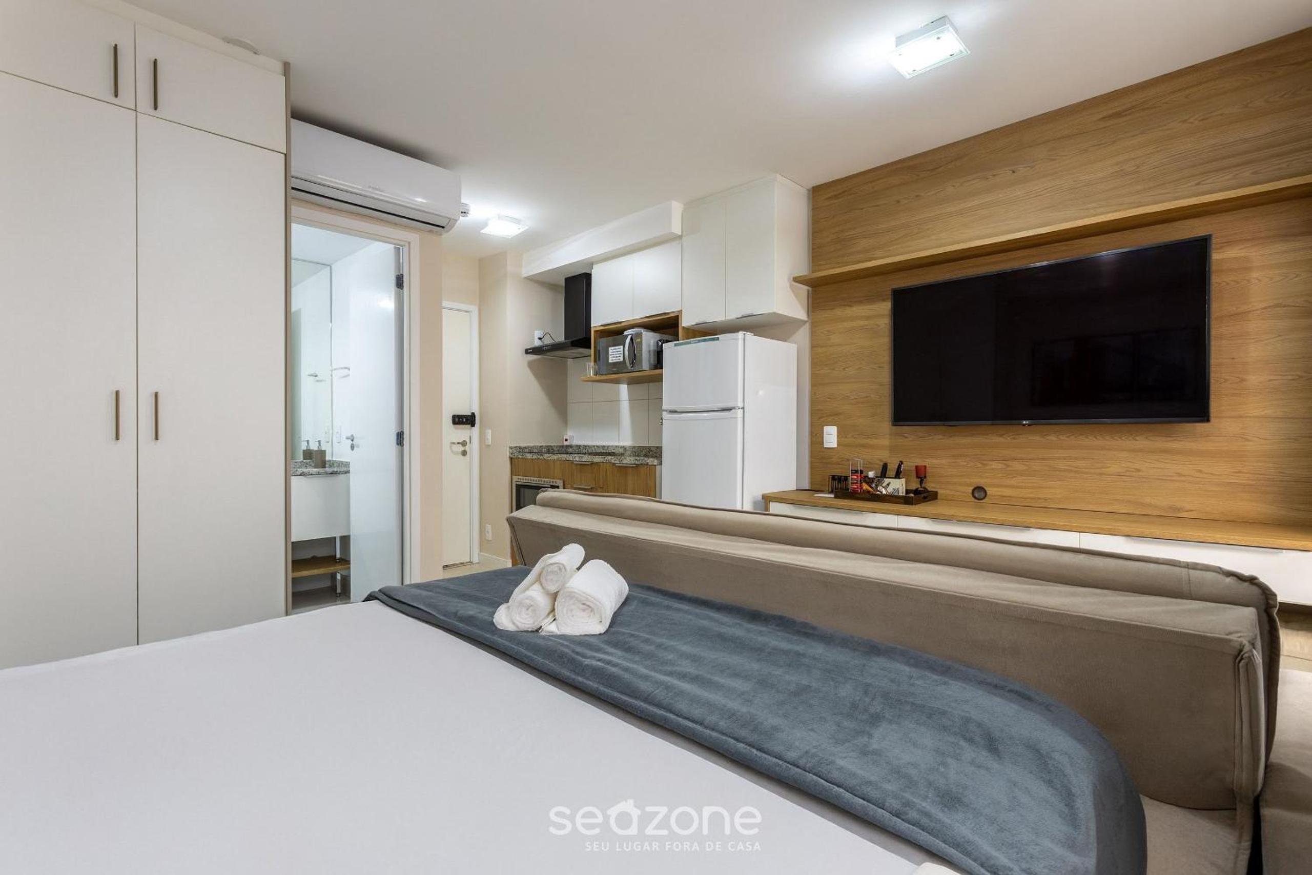 Studio with balcony 500m from the Metro - MOP0103