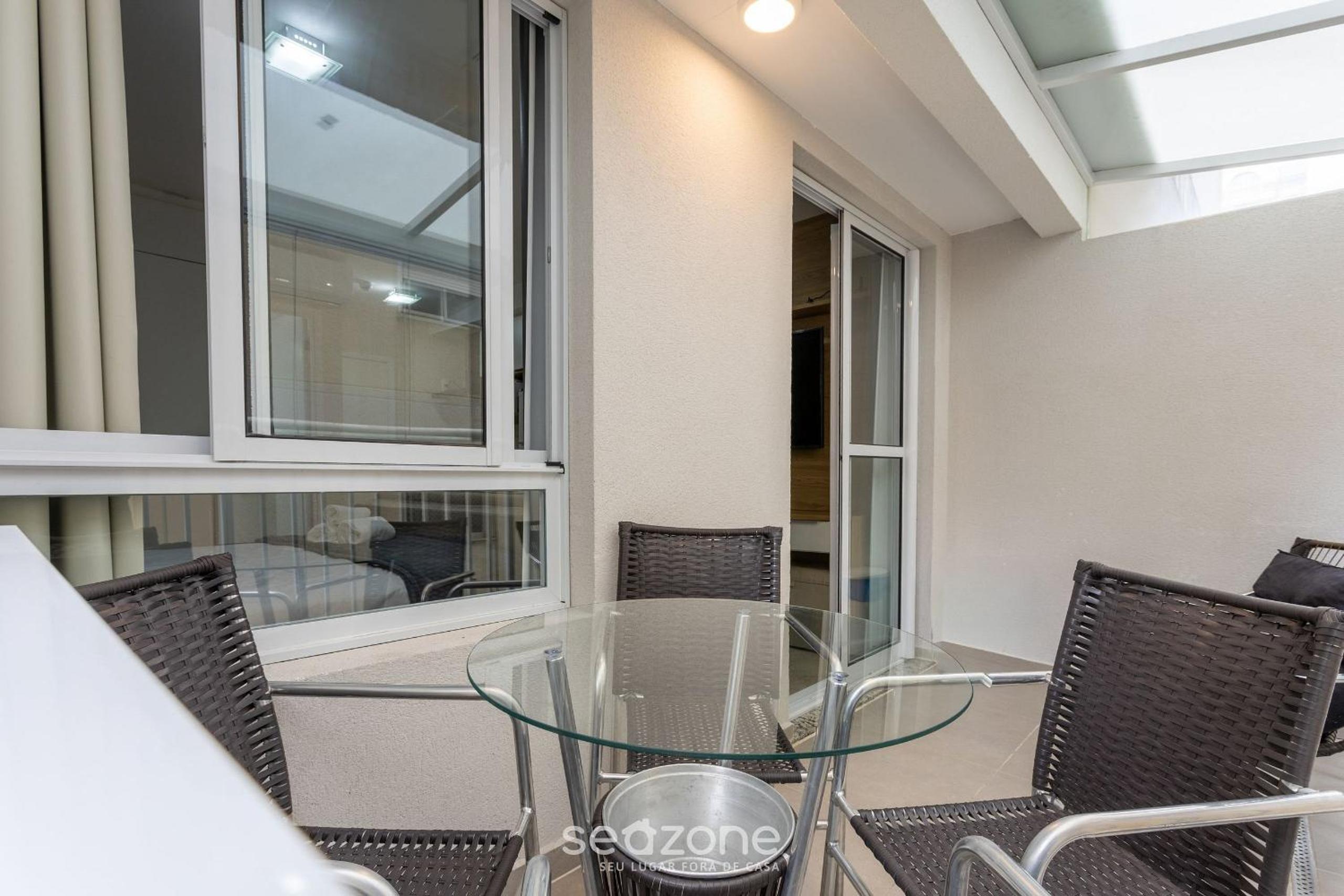 Studio with balcony 500m from the Metro - MOP0103
