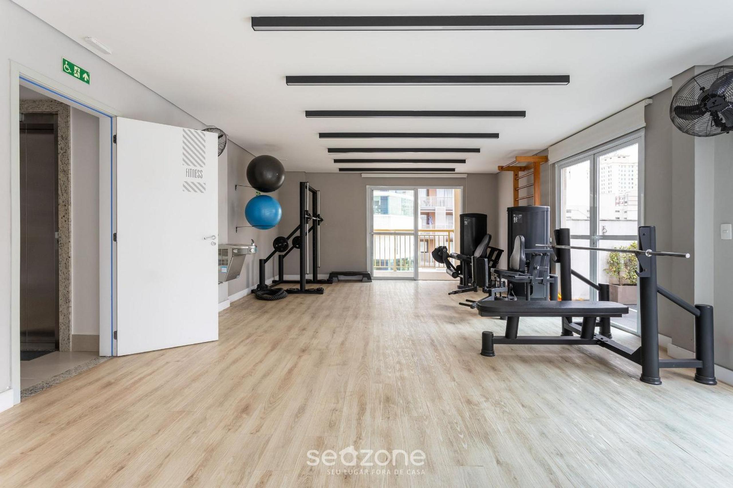 Studio with balcony 500m from the Metro - MOP0103