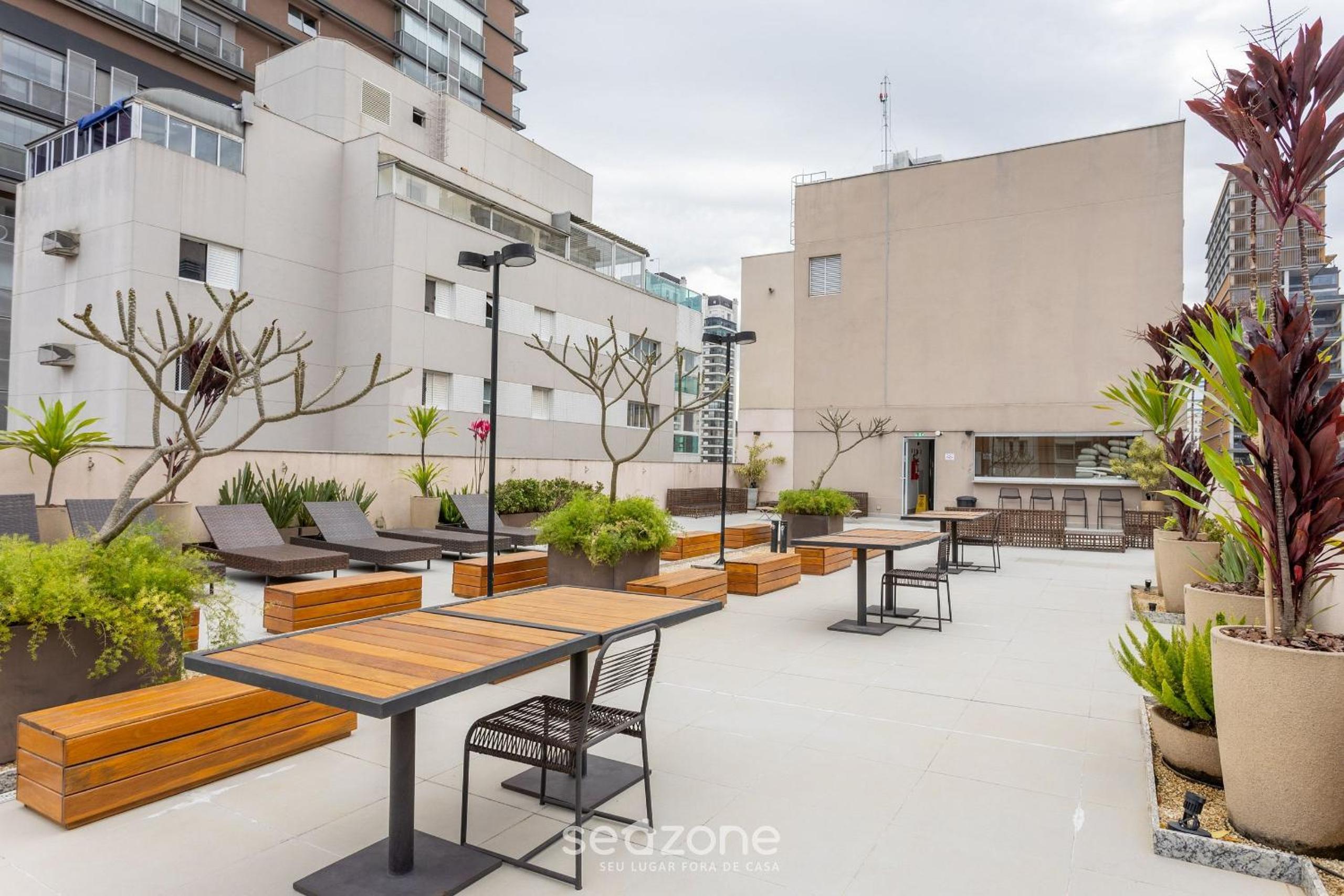 Studio with balcony 500m from the Metro - MOP0103