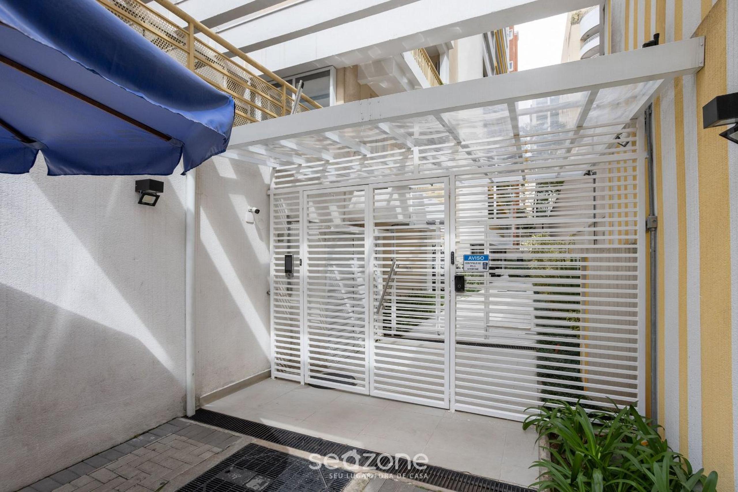 Studio with balcony 500m from the Metro - MOP0103