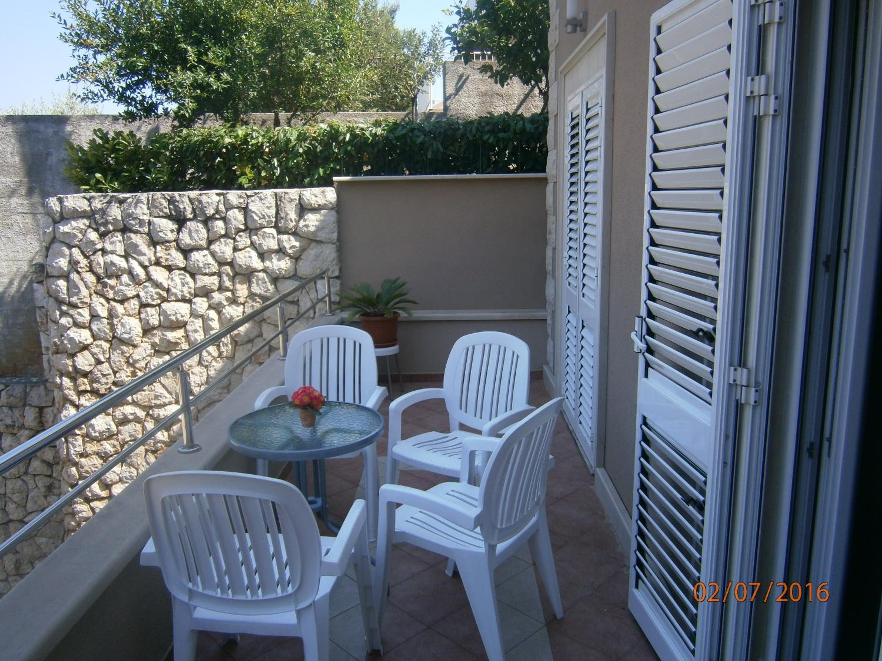 Photo 48