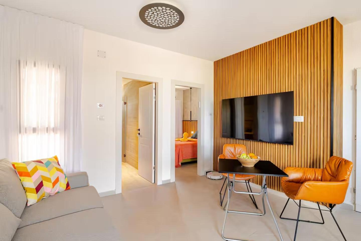 GW930 Gugel Waves Amazing Seaview Apartments
