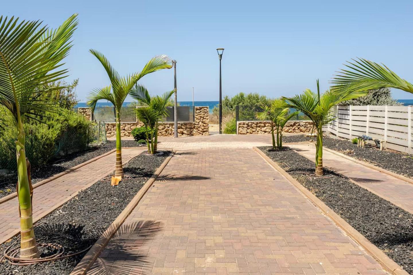 GW930 Gugel Waves Amazing Seaview Apartments