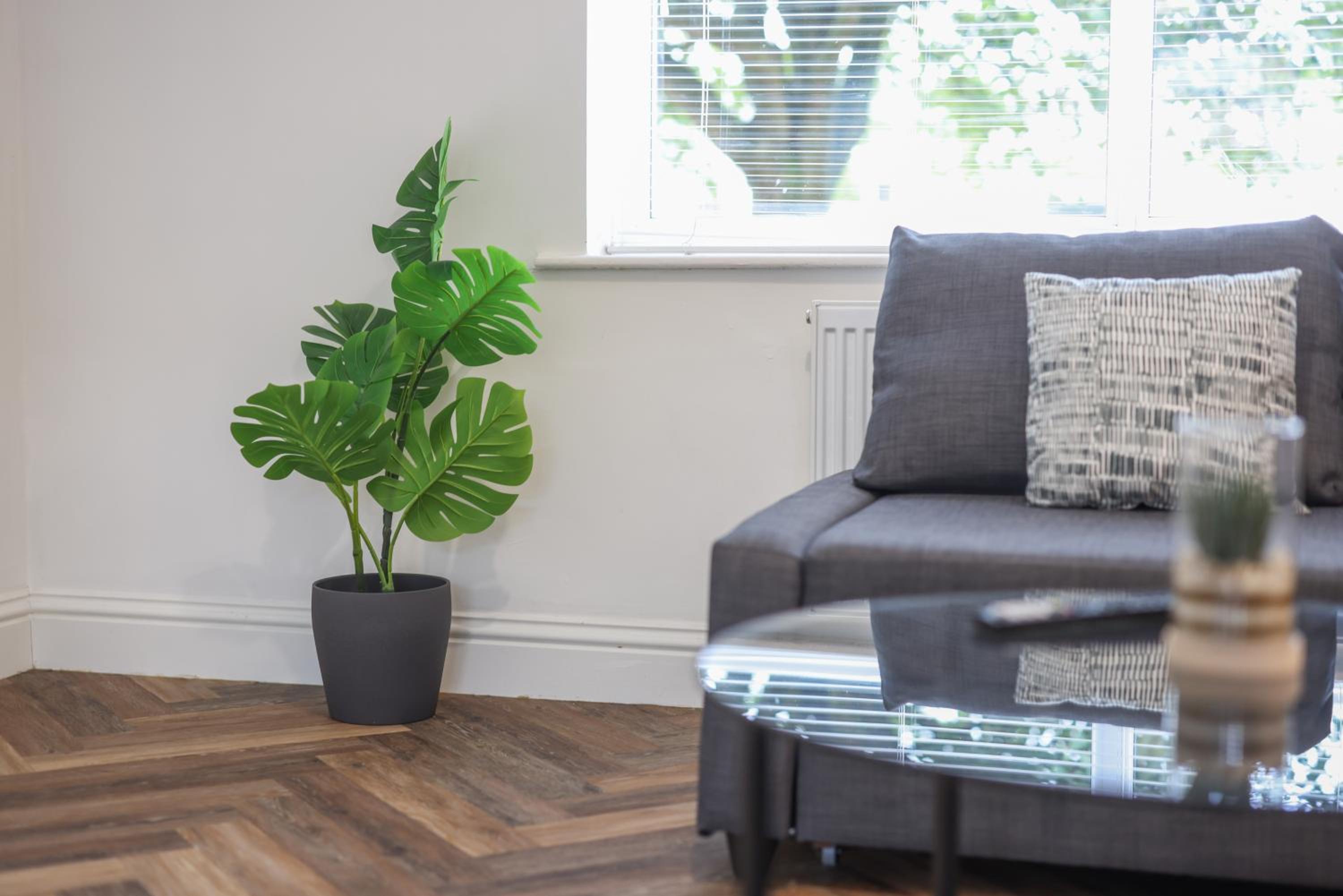 3Bedroom House - Free Parking