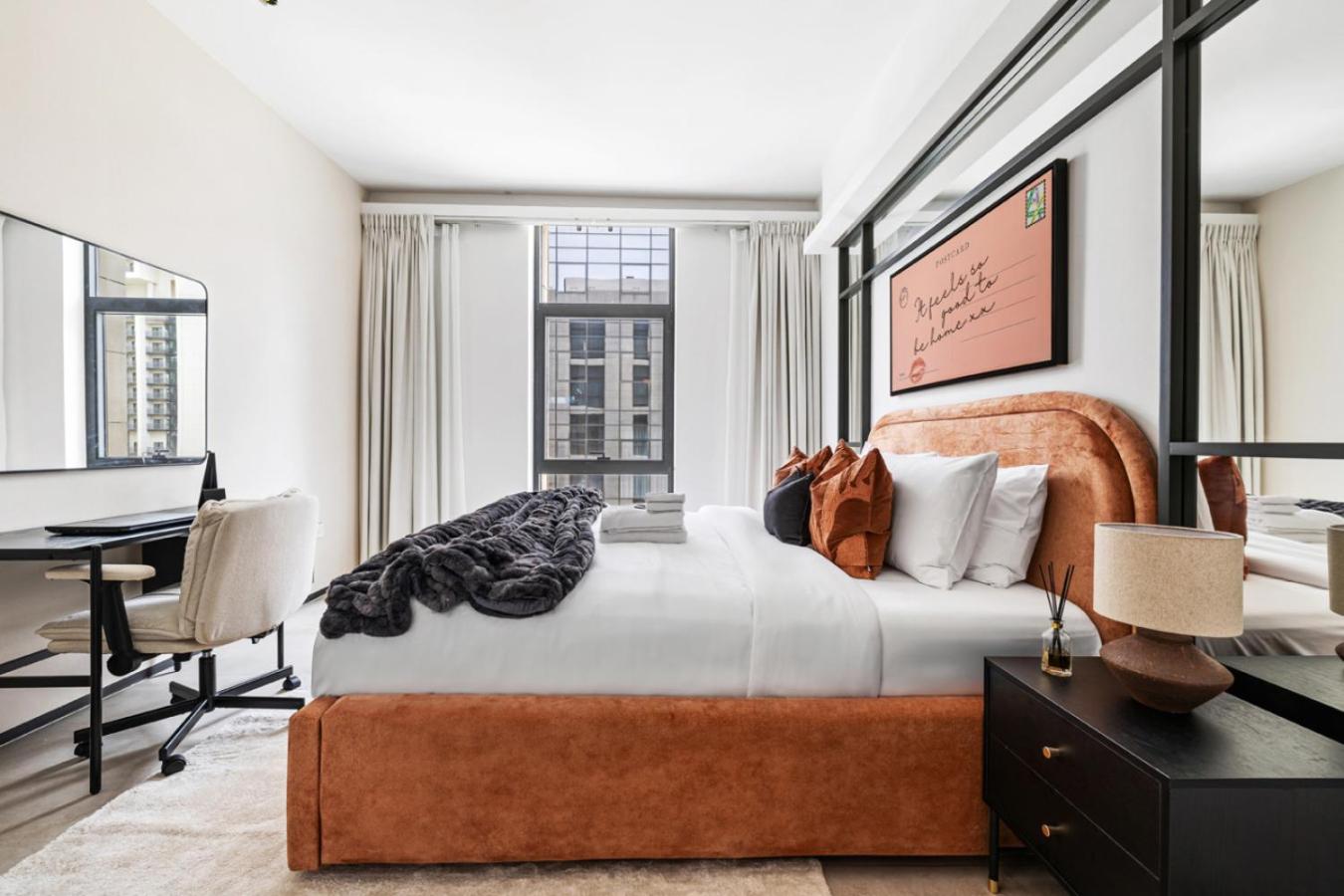 Stylish 1BR with Work Desk, Pool and Gym